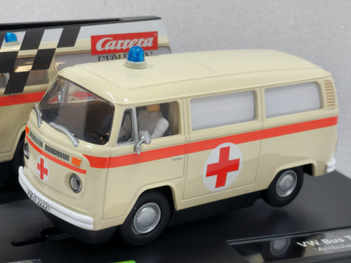 20027794 Carrera Evolution Evolution VW Bus T2b Ambulance Red Cross 1:32 Slot Car