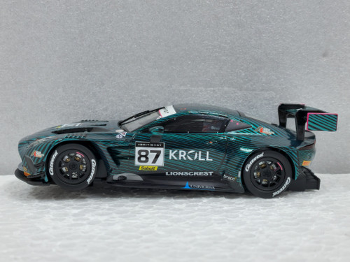 42069 Carrera Aston Martin Vantage AMR GT3 Evo Blackthorn AMR British GT 2024, #87 *Analog/No Reverse Switch/No Case* 1:32 Slot Car