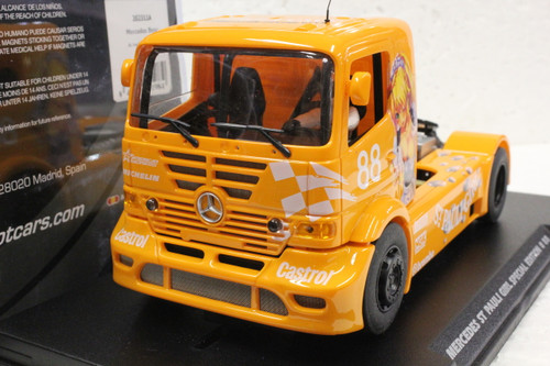 202311A Fly Mercedes Benz Truck St Pauli Girl Special Edition Anime Yellow #88, 1:32 Slot Car