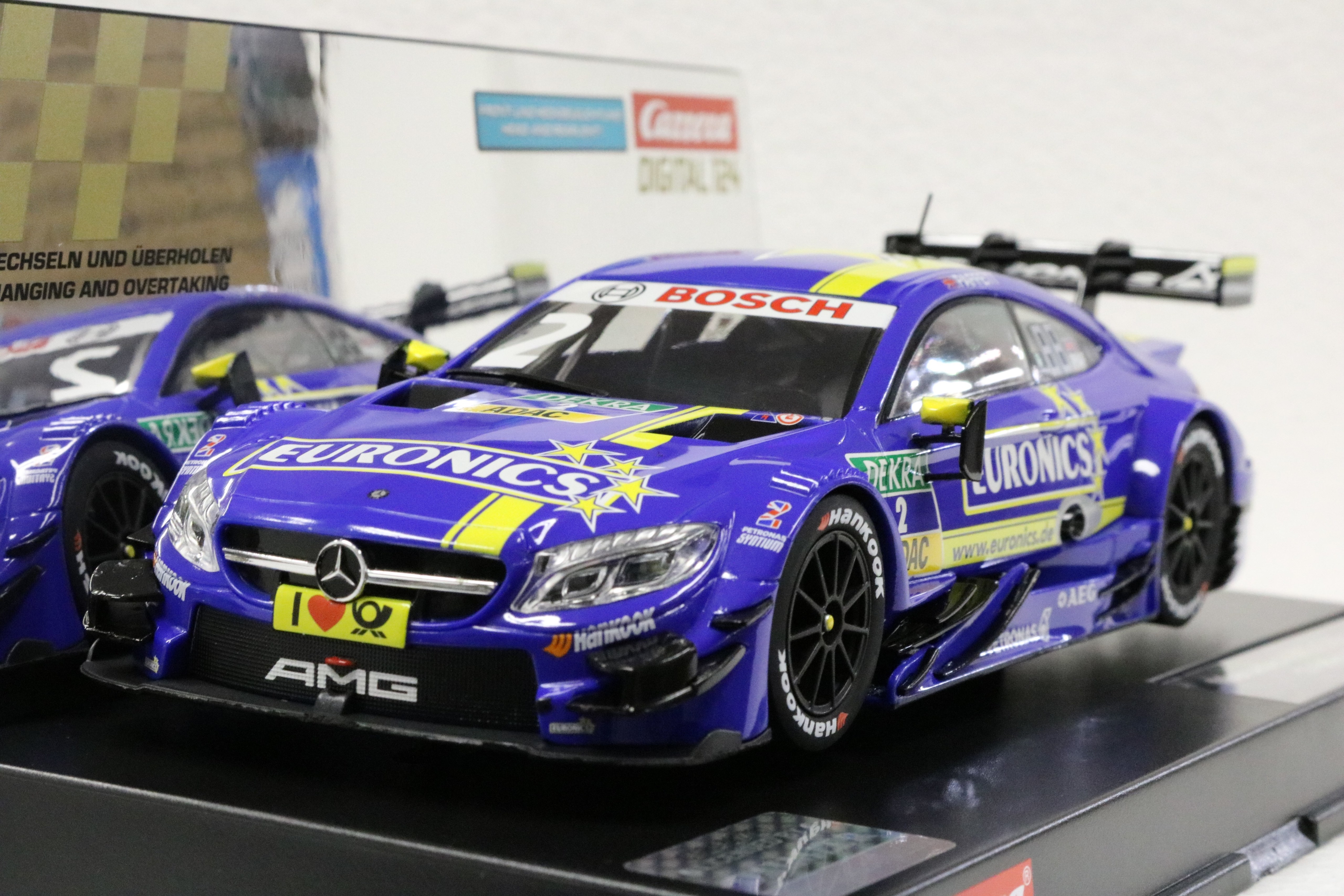【未開封】Carrera Mercedes C-Klasse DTMスロットカー Amazon.com: Carrera 27694 Mercedes-AMG C 63 DTM Presentation Car