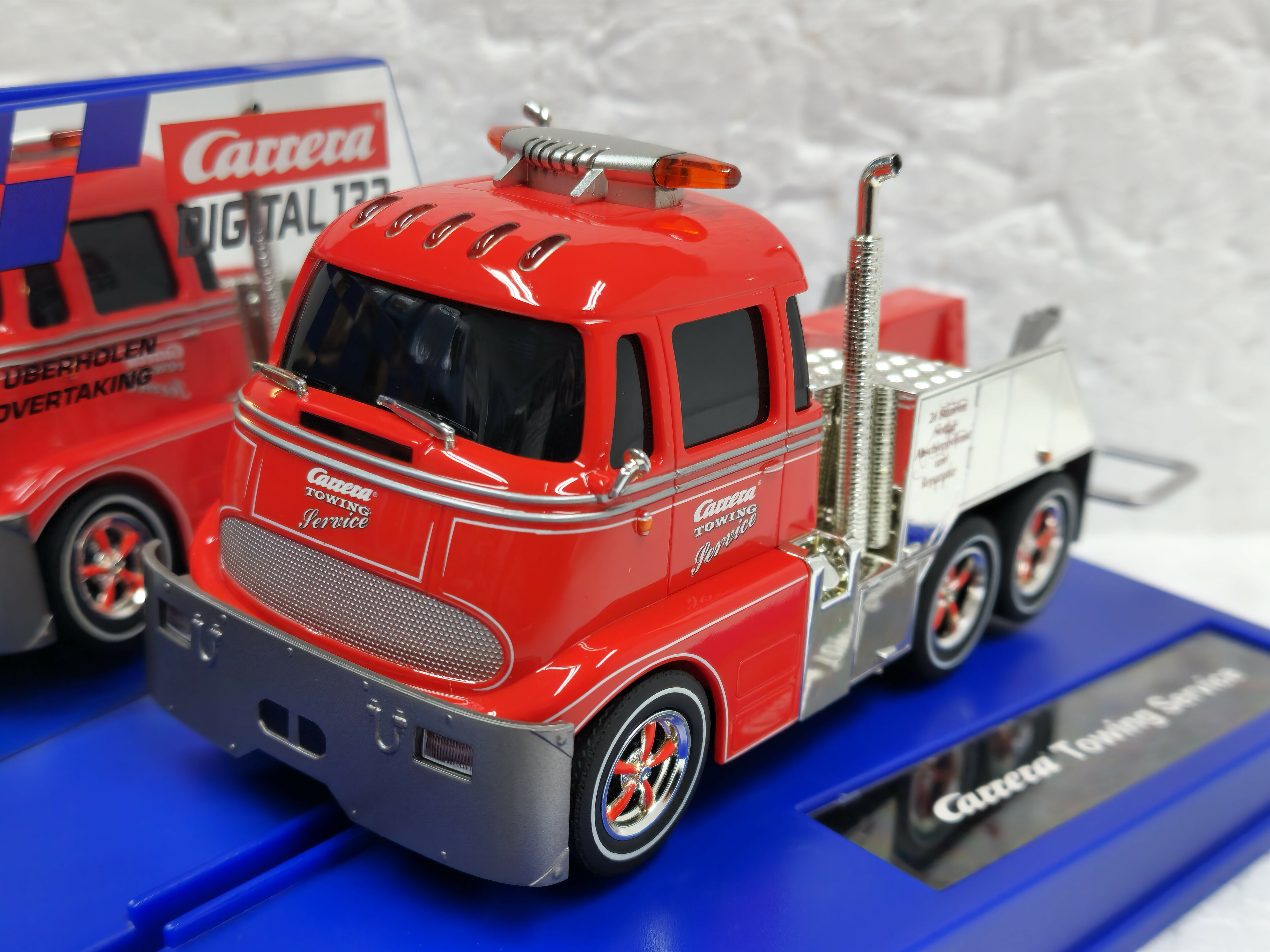 30867 Carrera Digital 132 Carrera Towing Service 1:32 Slot Car