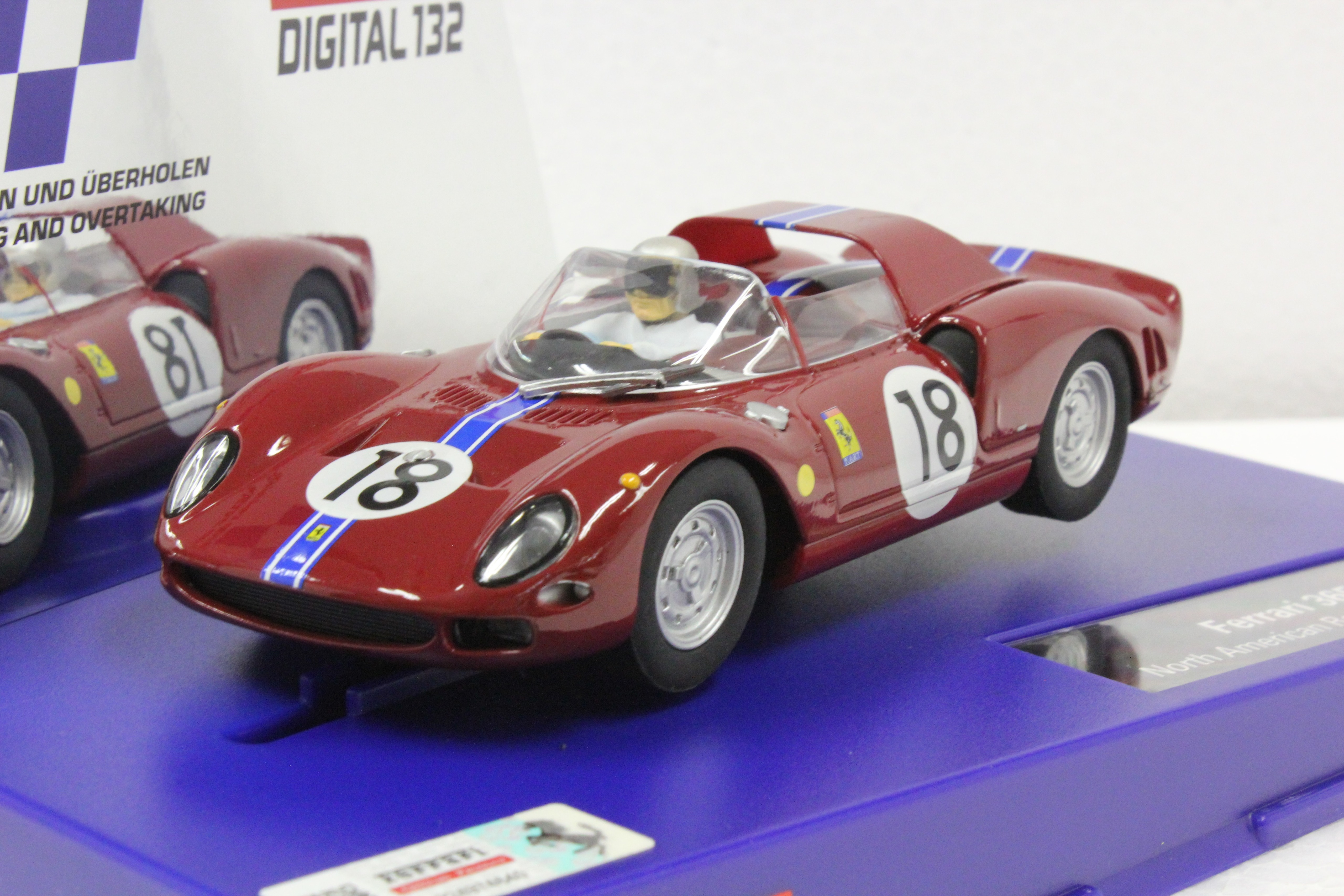 自動車 Carrera DTM Racing Car 1/32 81FaxGFPWgL._UF350,350_QL50_.jpg