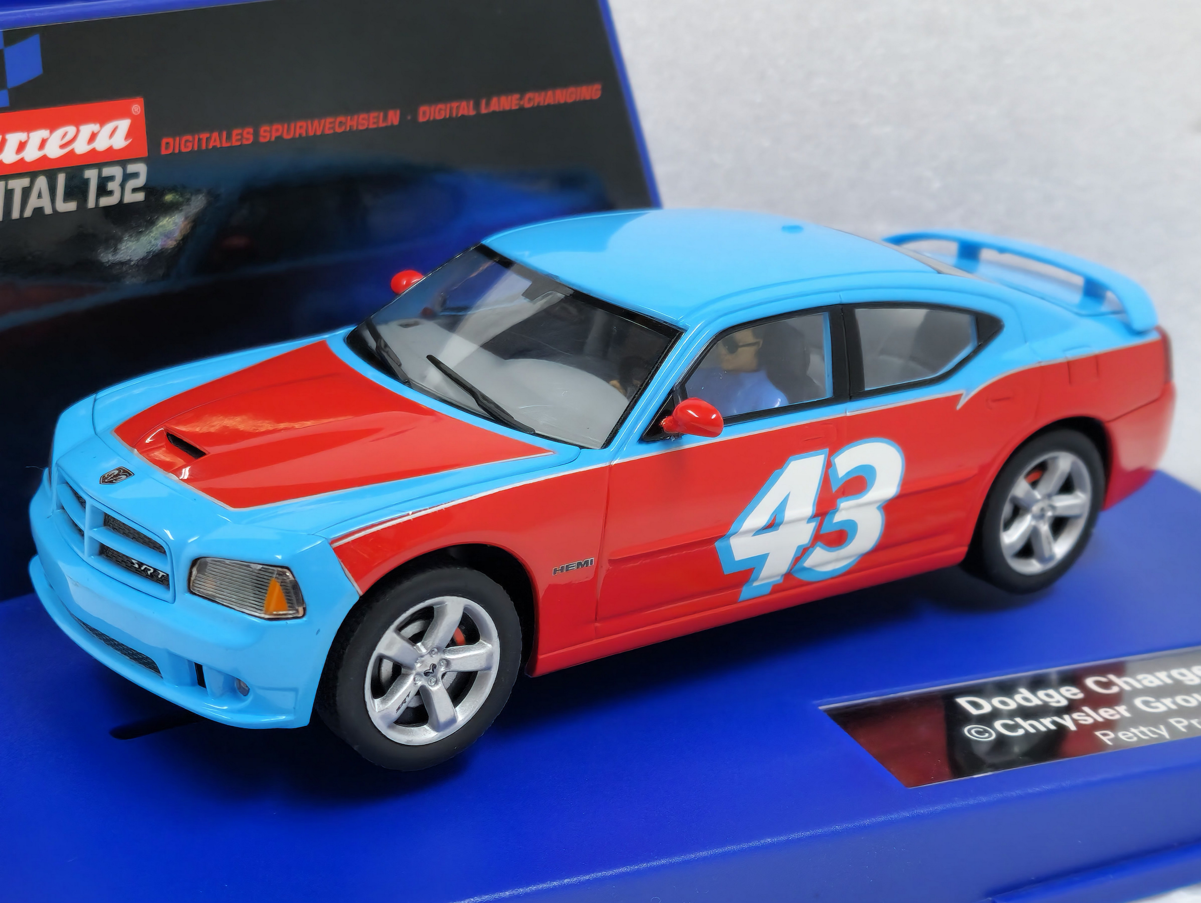 CARRERA30527-12__36293.