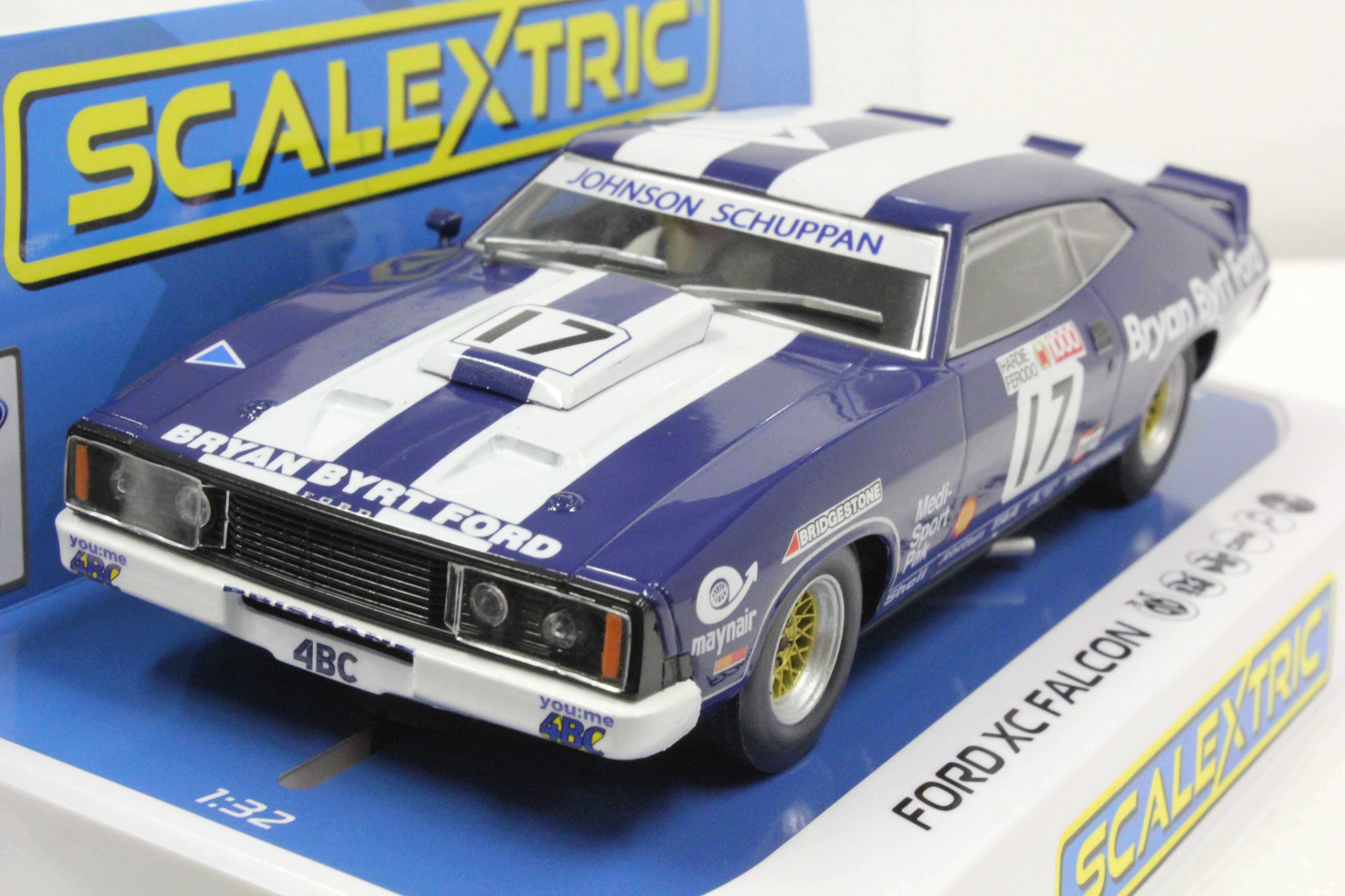 Scalextric C3923 Ford Falcon XC Dick Johnson 1979, #17 1/32 Slot