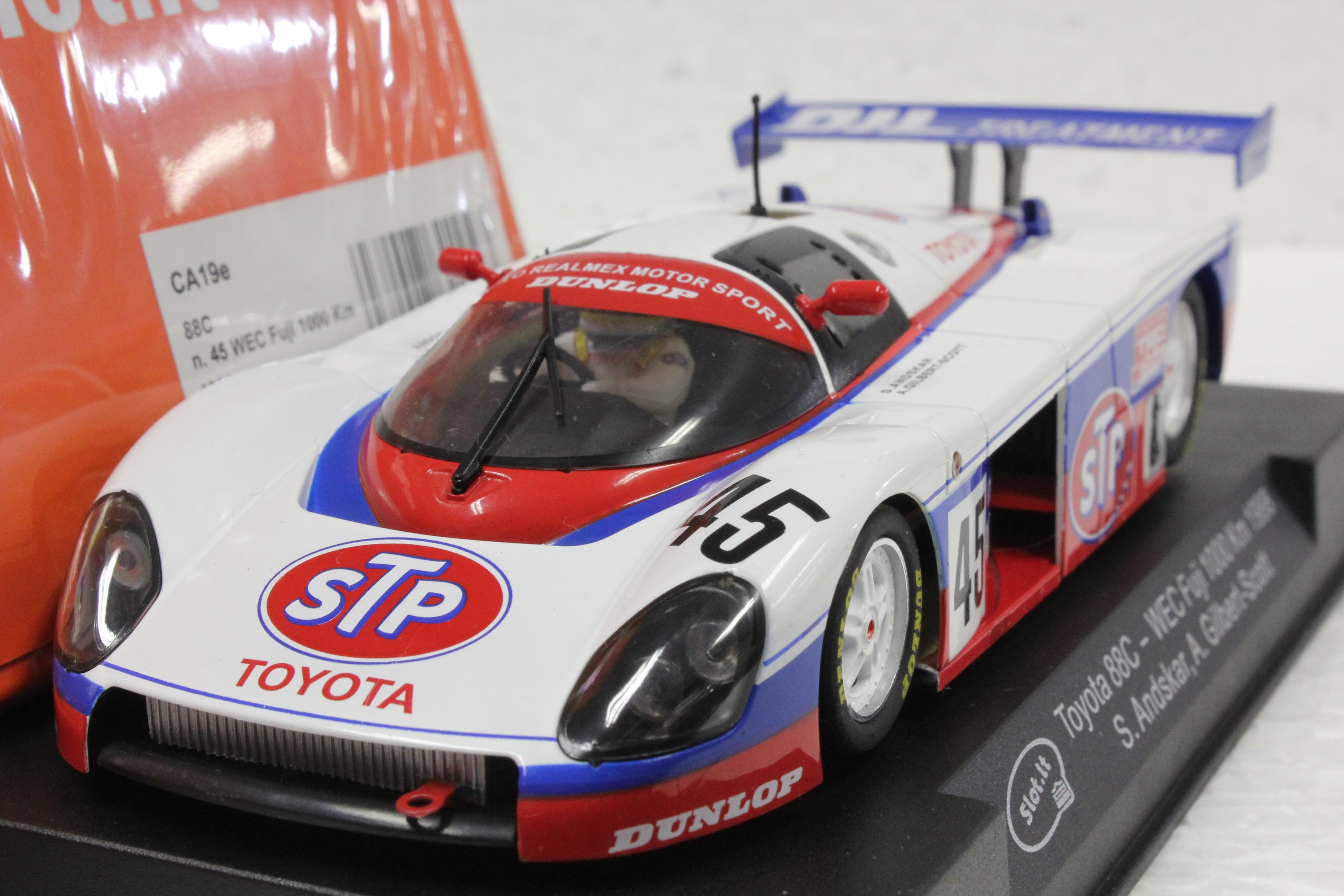 スロットイットTOYOTA トヨタ88C MINOLTA ミノルタ スロットカー
