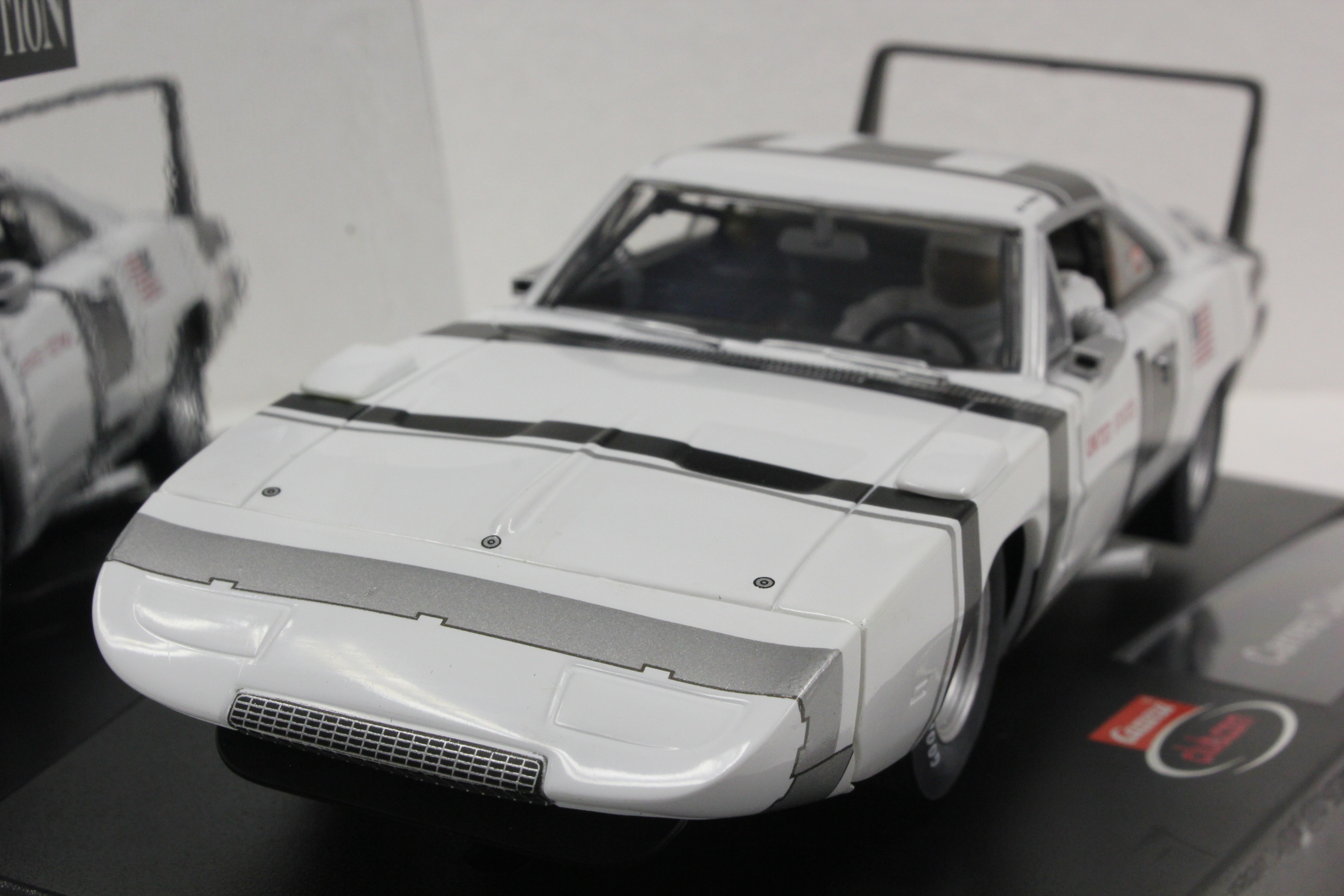 Carrera Evolution 25715 Dodge Charger 500 1/32 Slot Car.