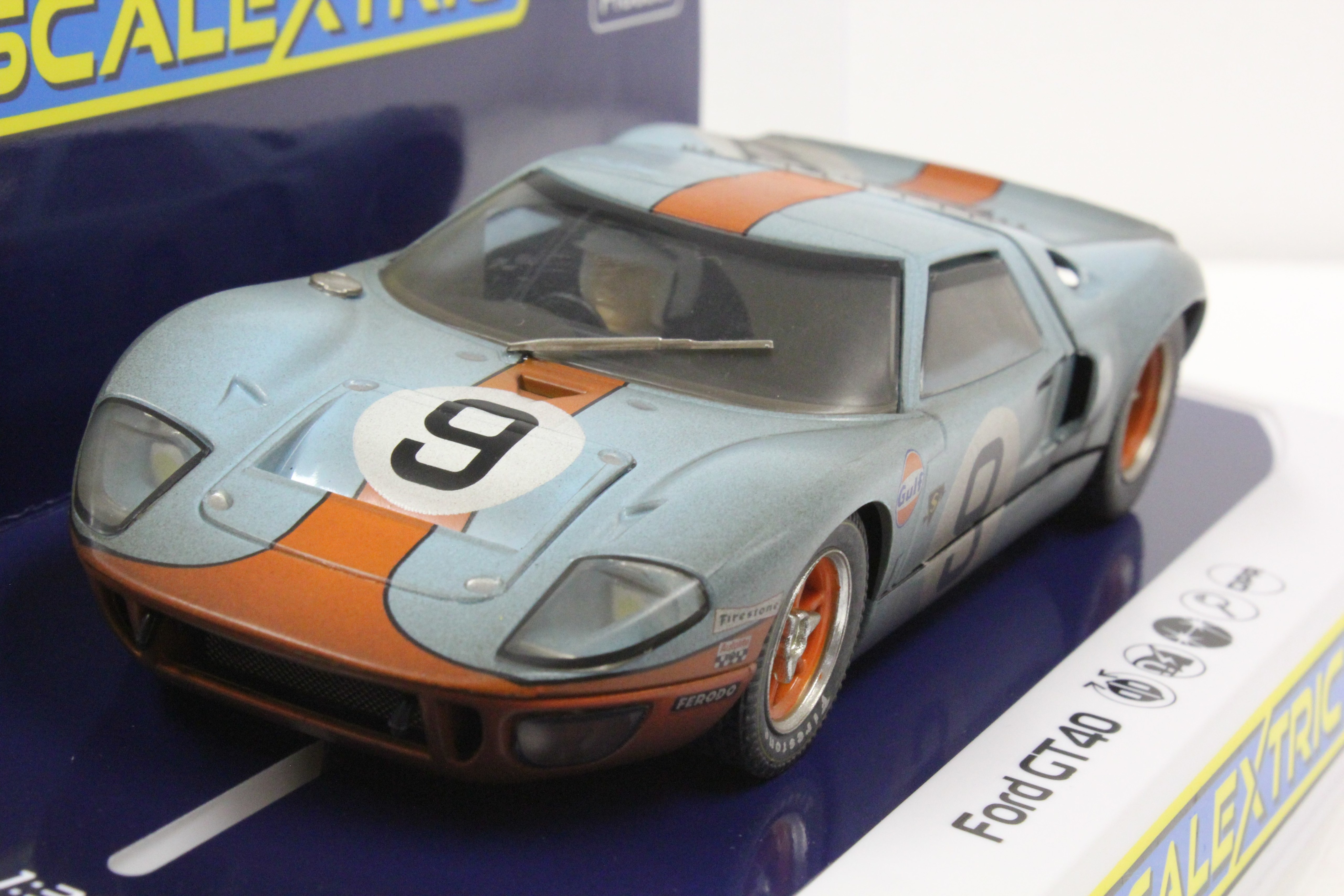 Scalextric C4104 Ford GT40 Gulf #9 Weathered 24 Hours Le Mans 1968 1/32 Slot Car 