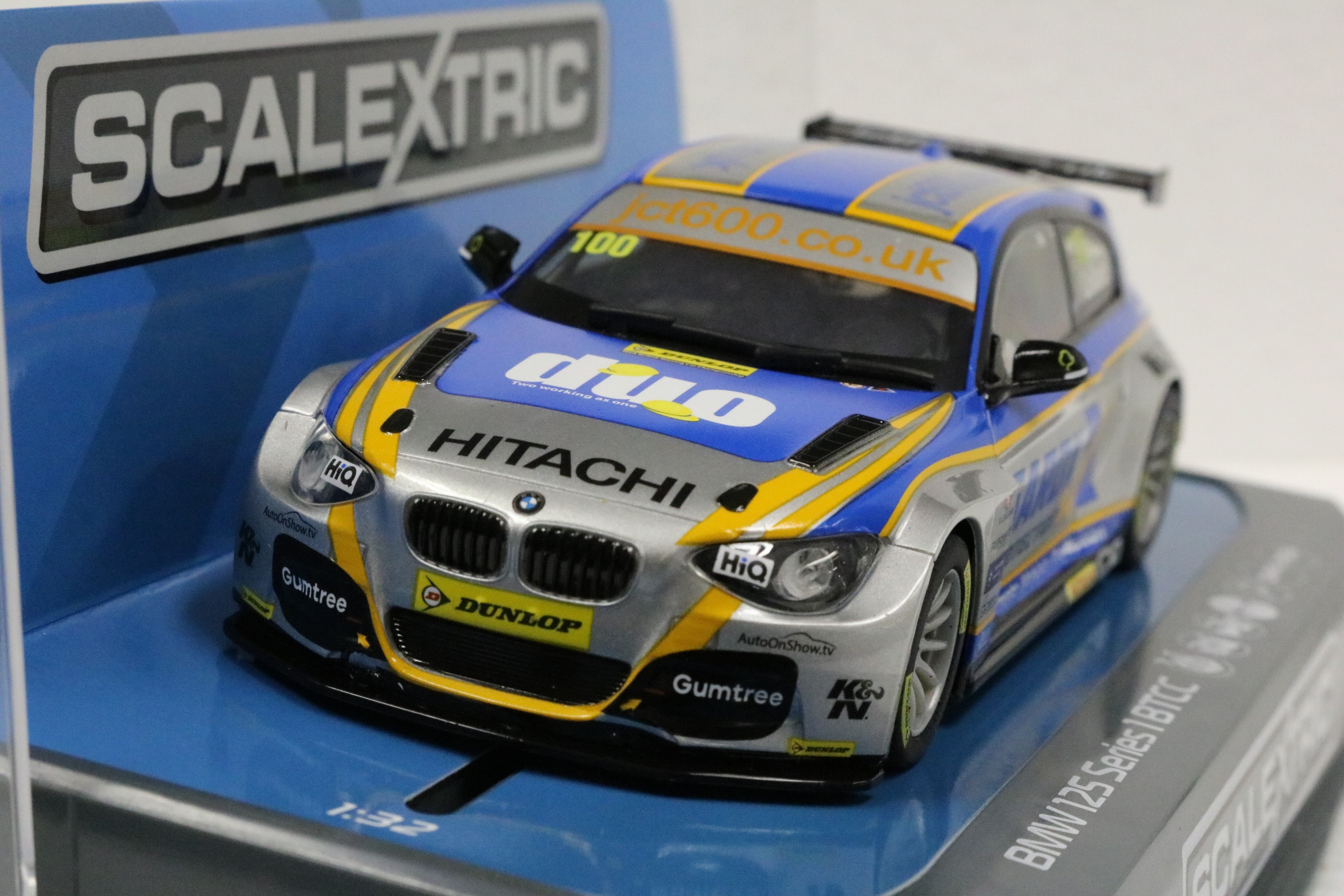 147スケーレックス BMW 125 BTCC Pair Of Podiums For BMW In Opening