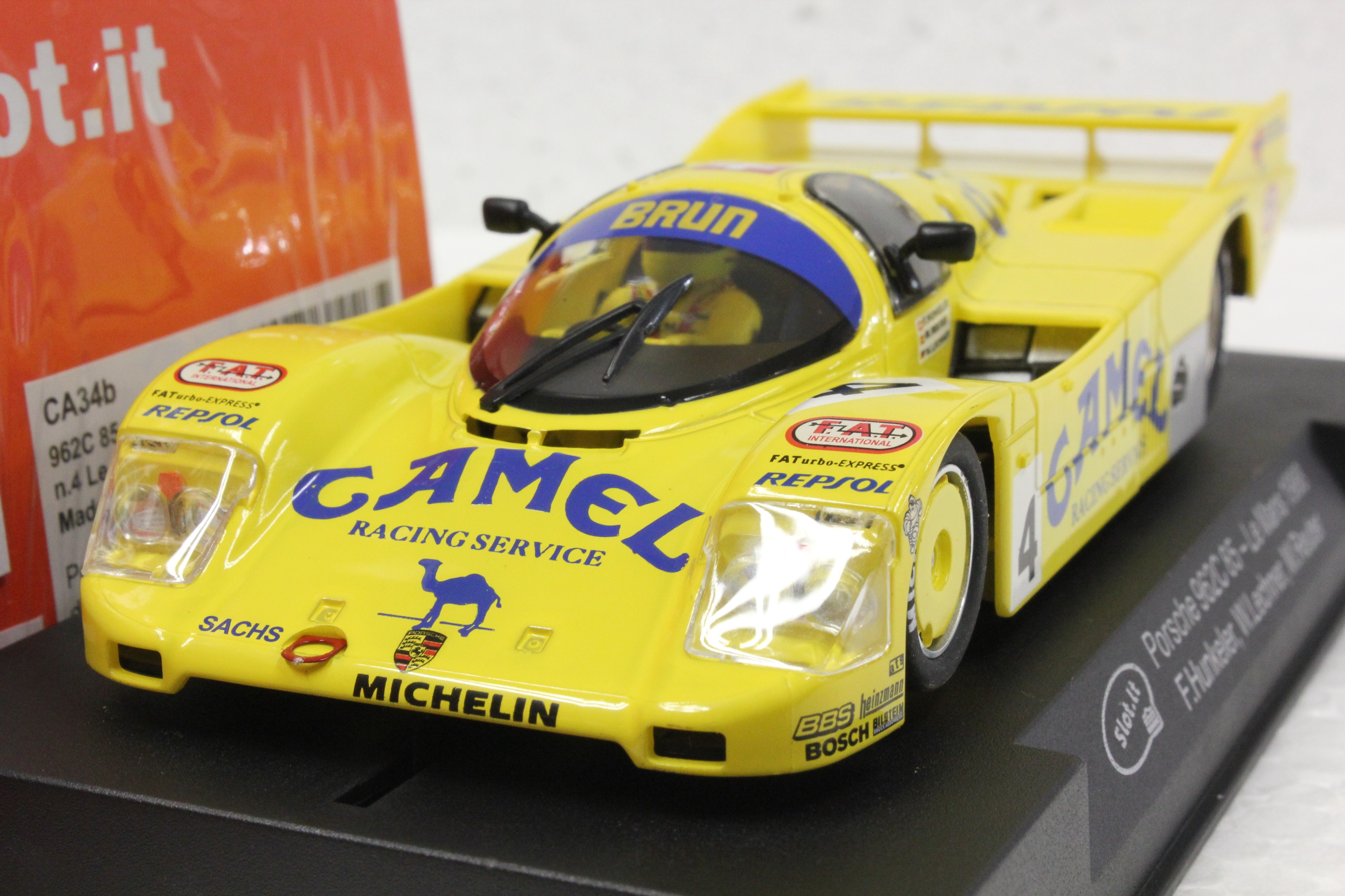 SICA34B Slot.it Porsche 962C 85 24h Le Mans 1988 Camel