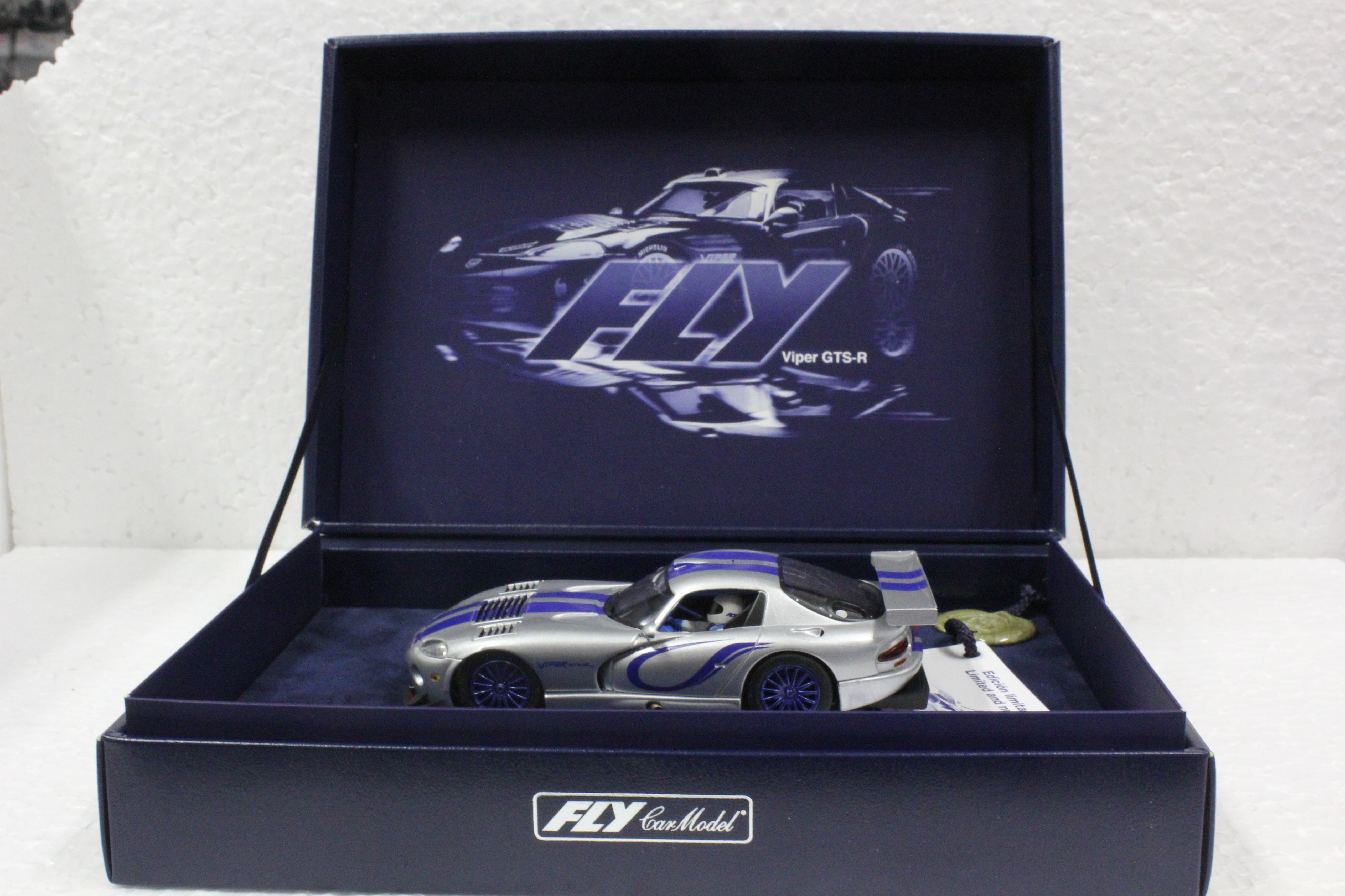 S300/96051 Fly Chrysler/Dodge Viper GTS-R Two Million Edition 1:32