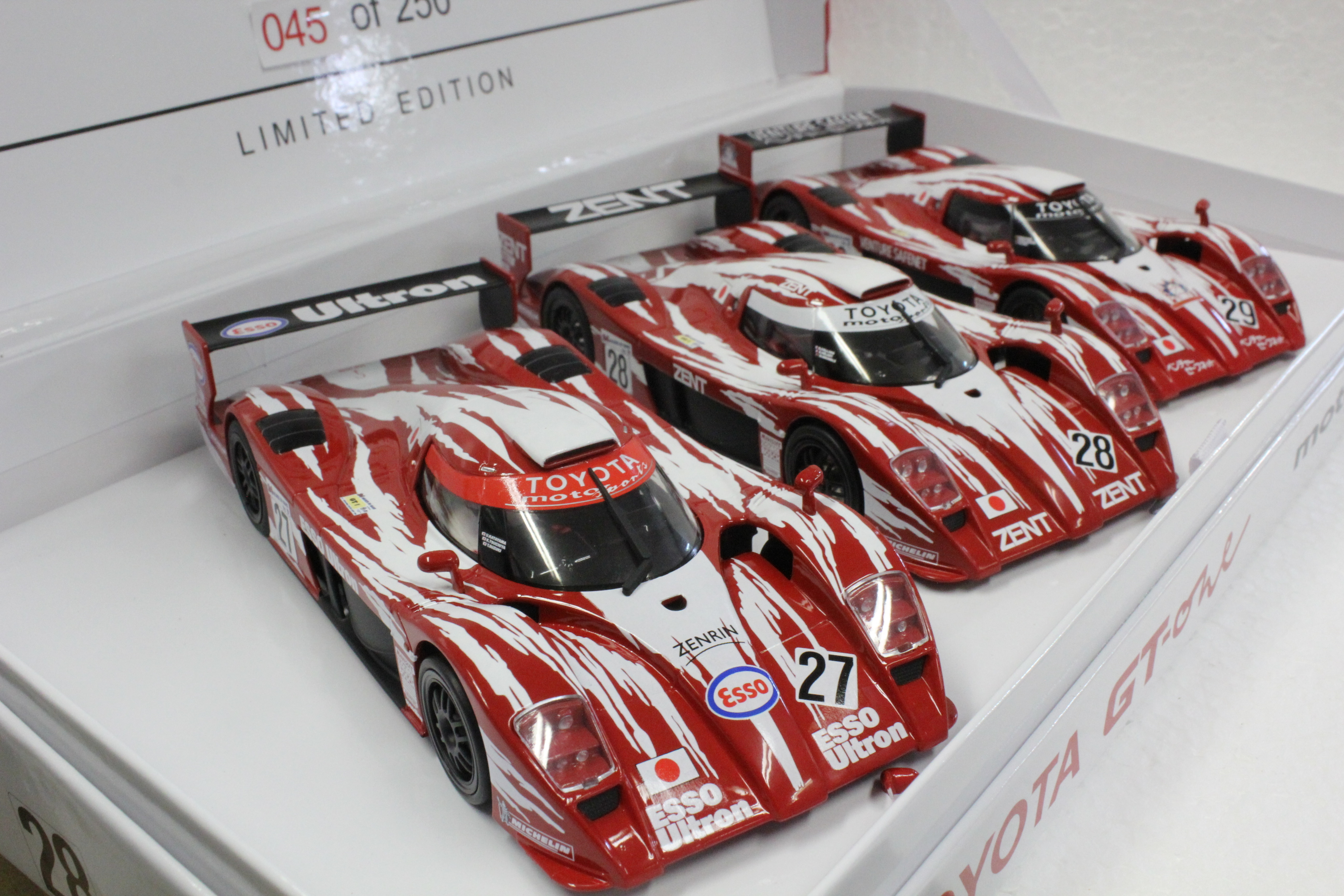 RS0055 RevoSlot Toyota GT1 Serial Numbered Triple-Pack 1:32 Slot