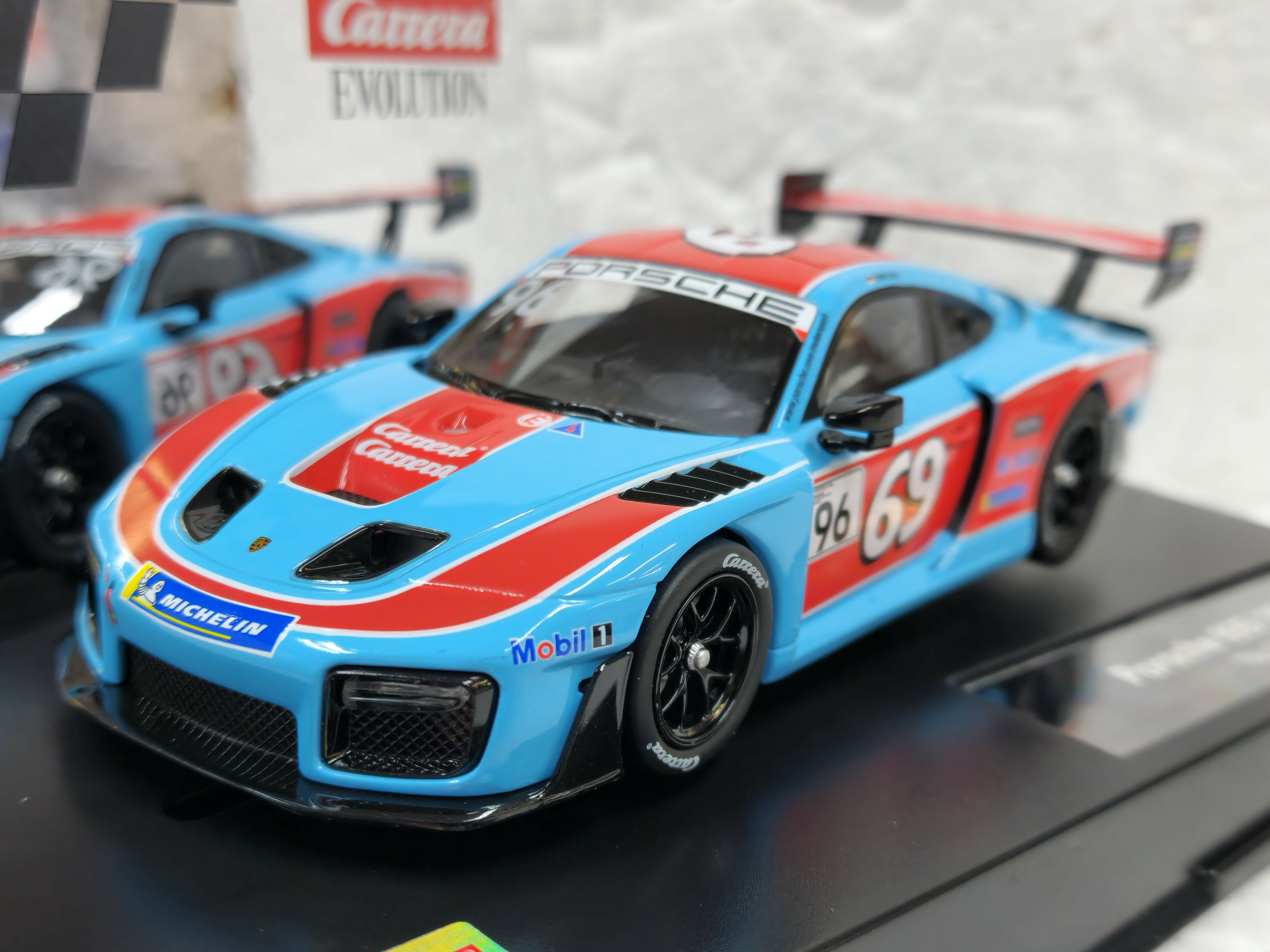 27625 Carrera Evolution Porsche 935 GT2, #96/69 1:32 Slot Car