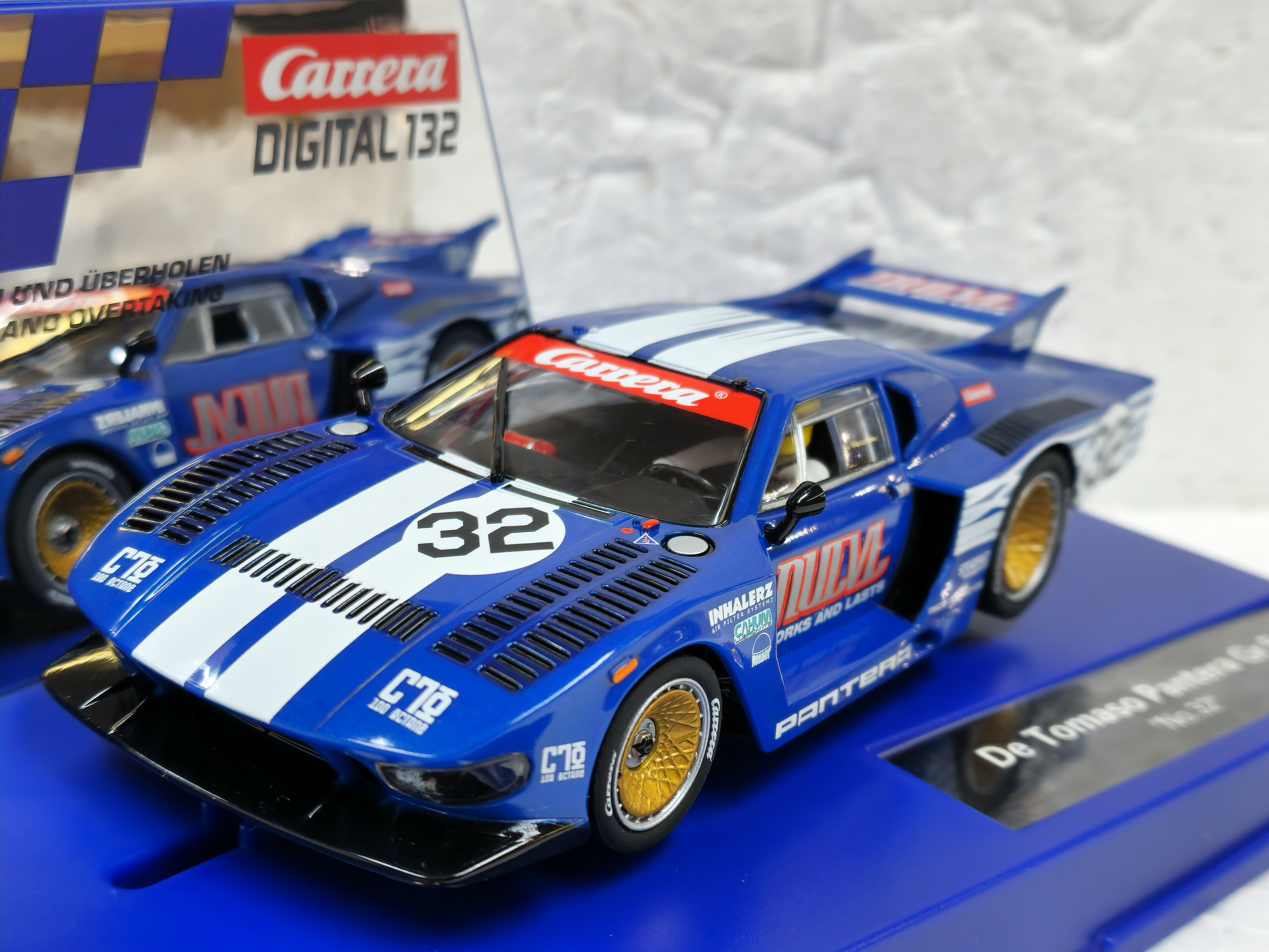 Carrera 31044 De Tomaso Pantera No.7 1:32 Scale Digital Slot Car Racing  Vehicle Digital Slot Car Race Tracks