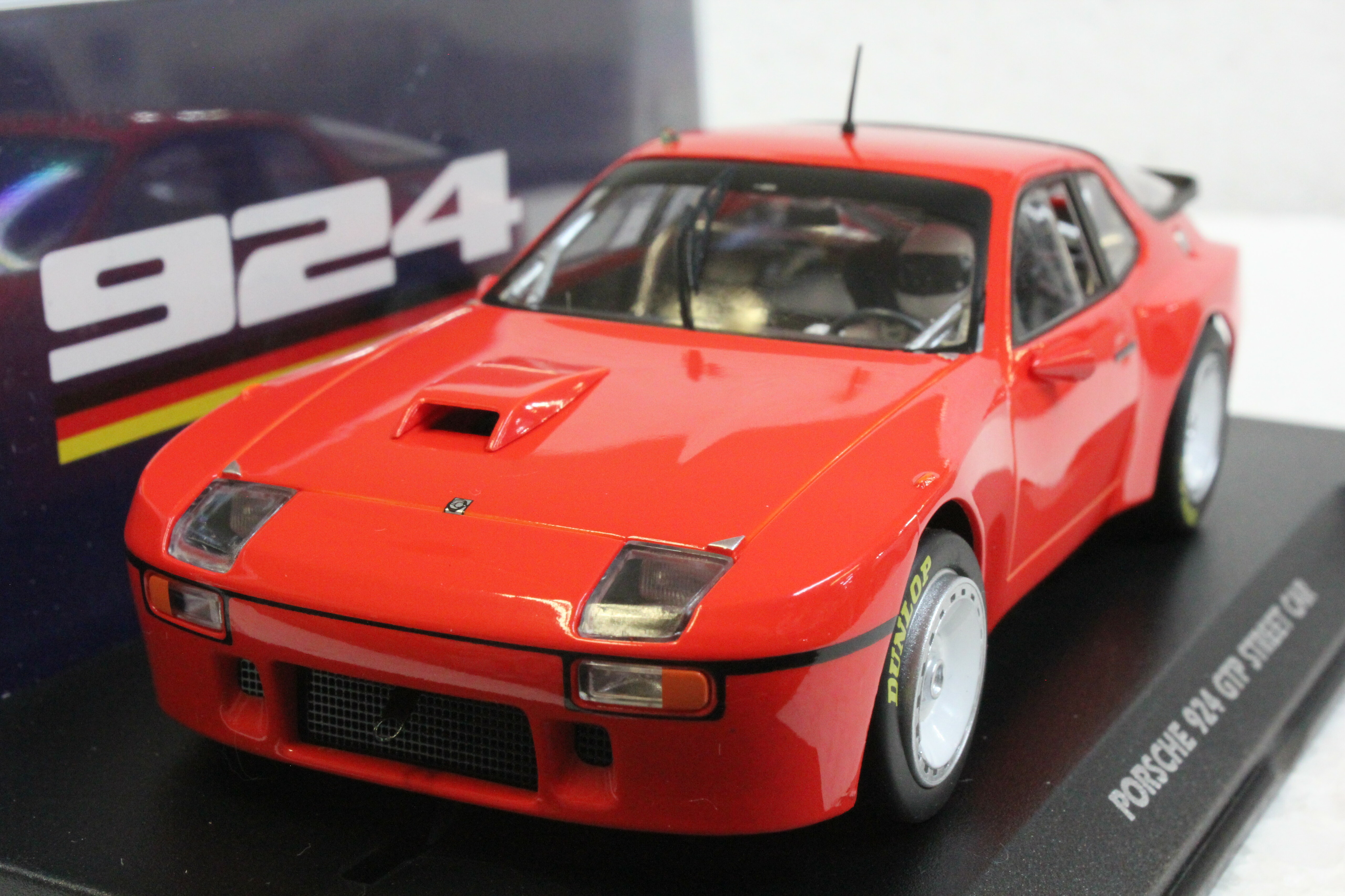 てるカリーニョ A2027 Fly Porsche 924 GTP Street Car - Red 1:32 Slot Car - Great