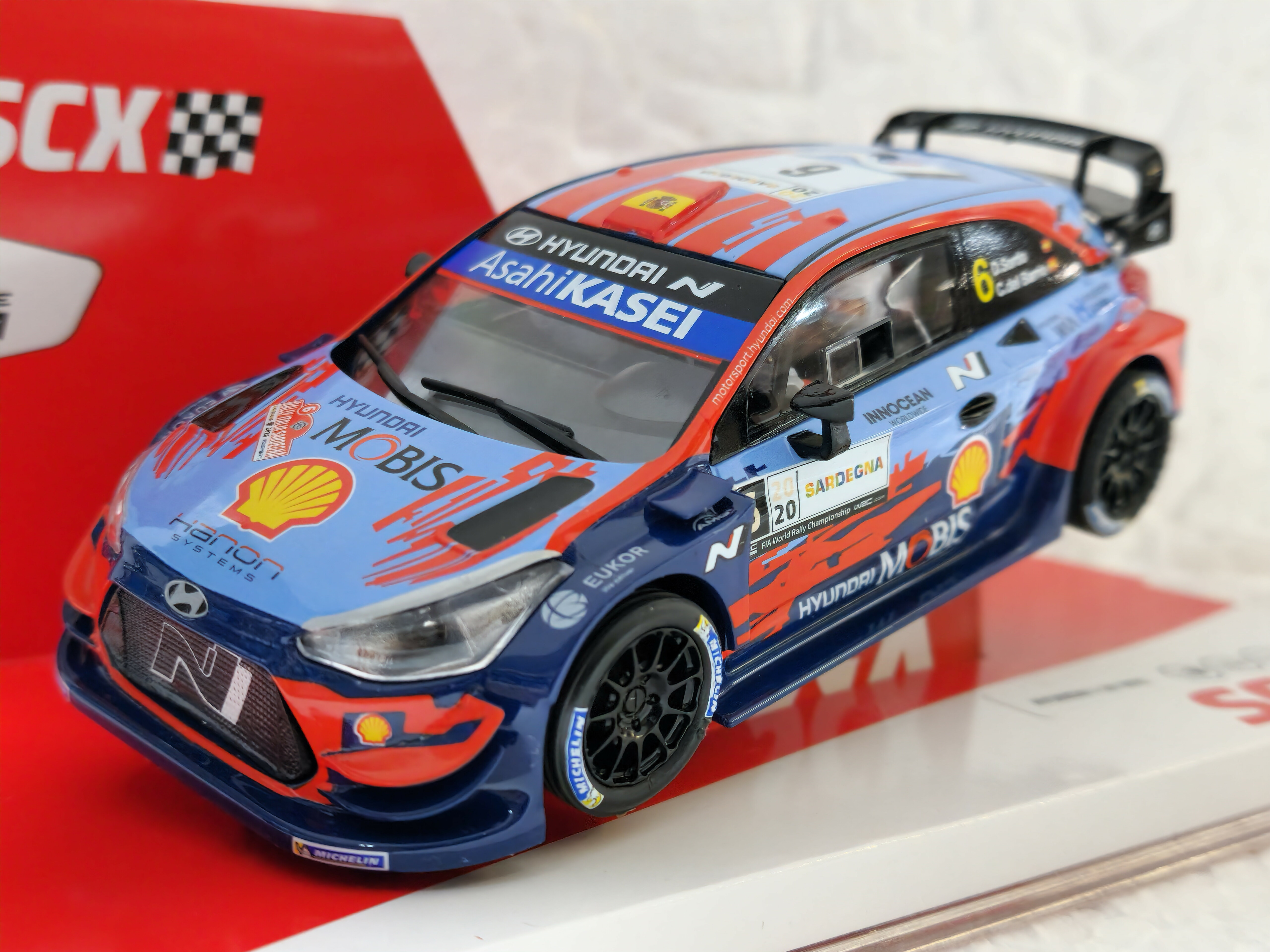 U10390X300 SCX Hyundai i-20 Sordo, #6 with Lights 1:32 Slot Car
