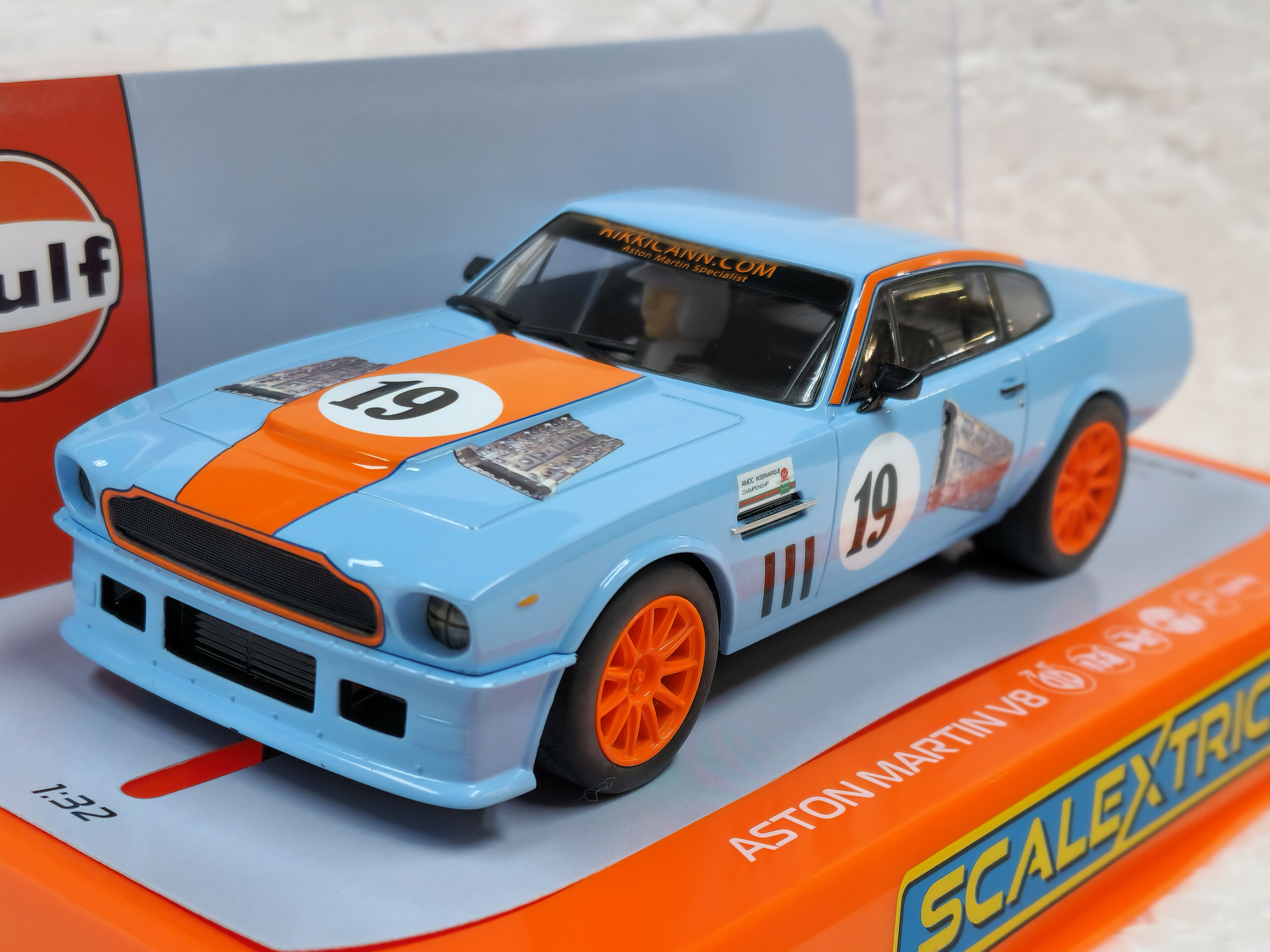 C4209 Scalextric Aston Martin V8 Gulf Edition Rikki Cann Racing