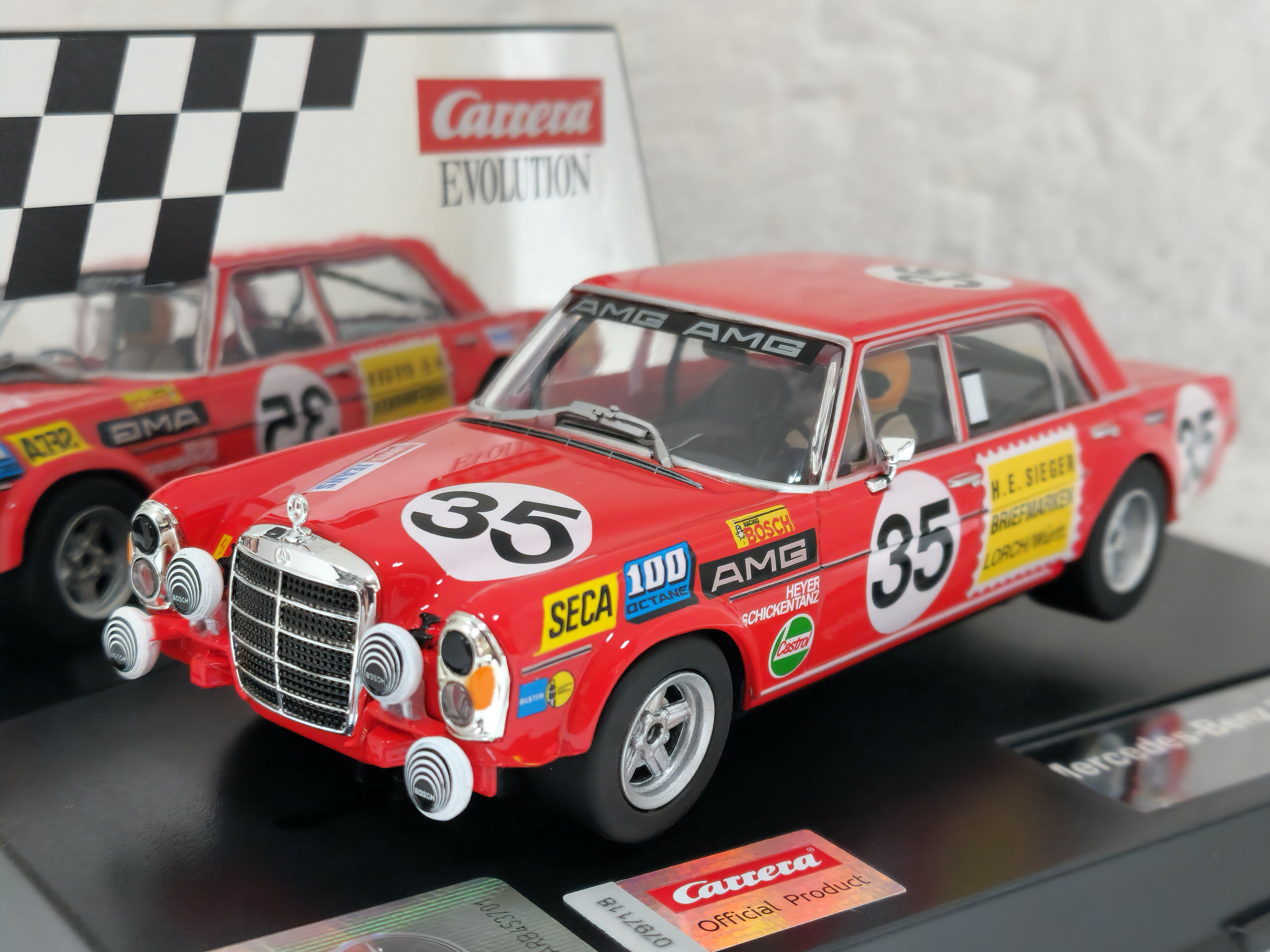 27712 Carrera Evolution Mercedes-Benz 300 SEL 6.3 AMG, #35 1:32 Slot Car