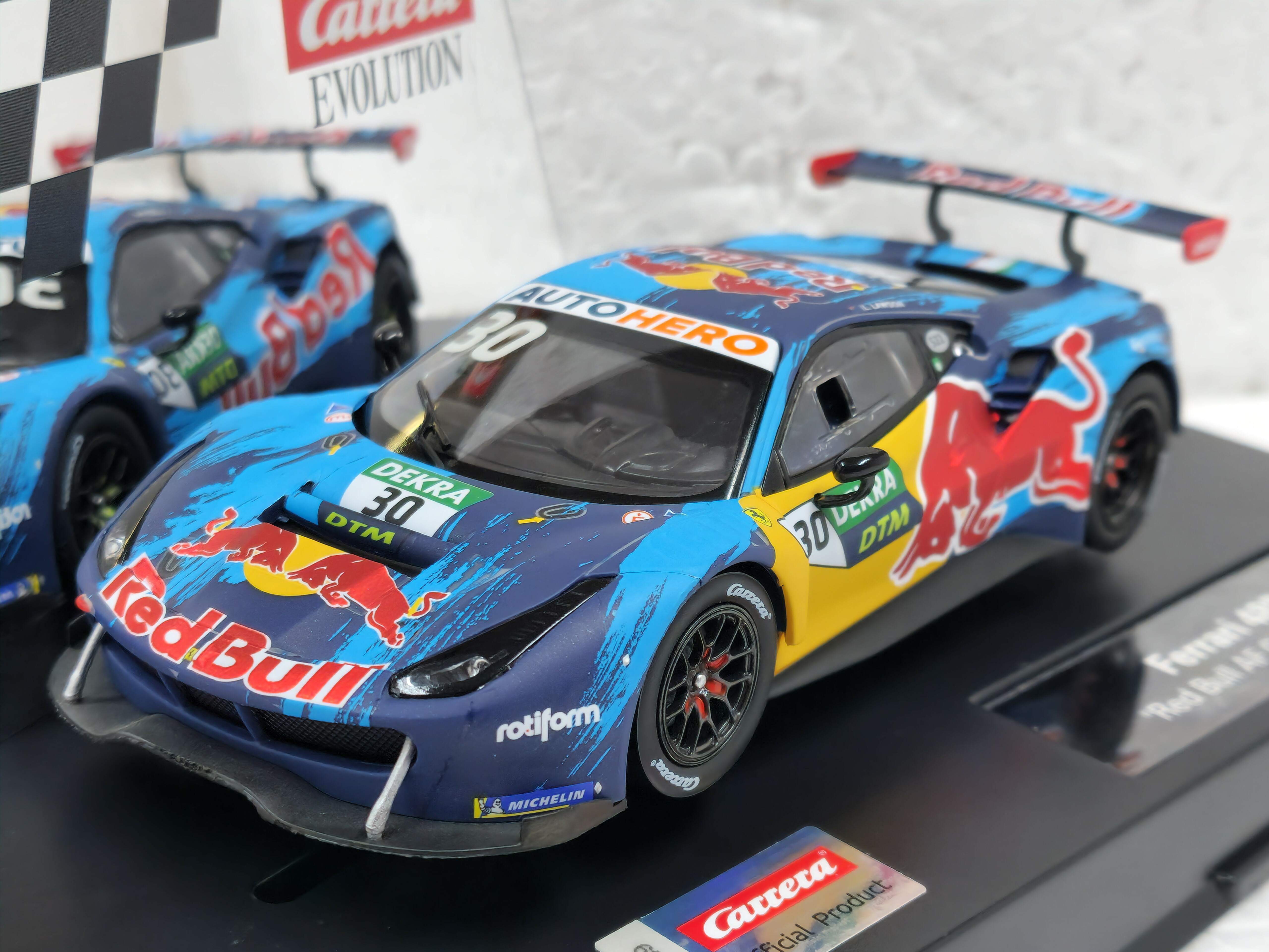 27708 Carrera Evolution Ferrari 488 GT3 Red Bull AF Corse, #30 1