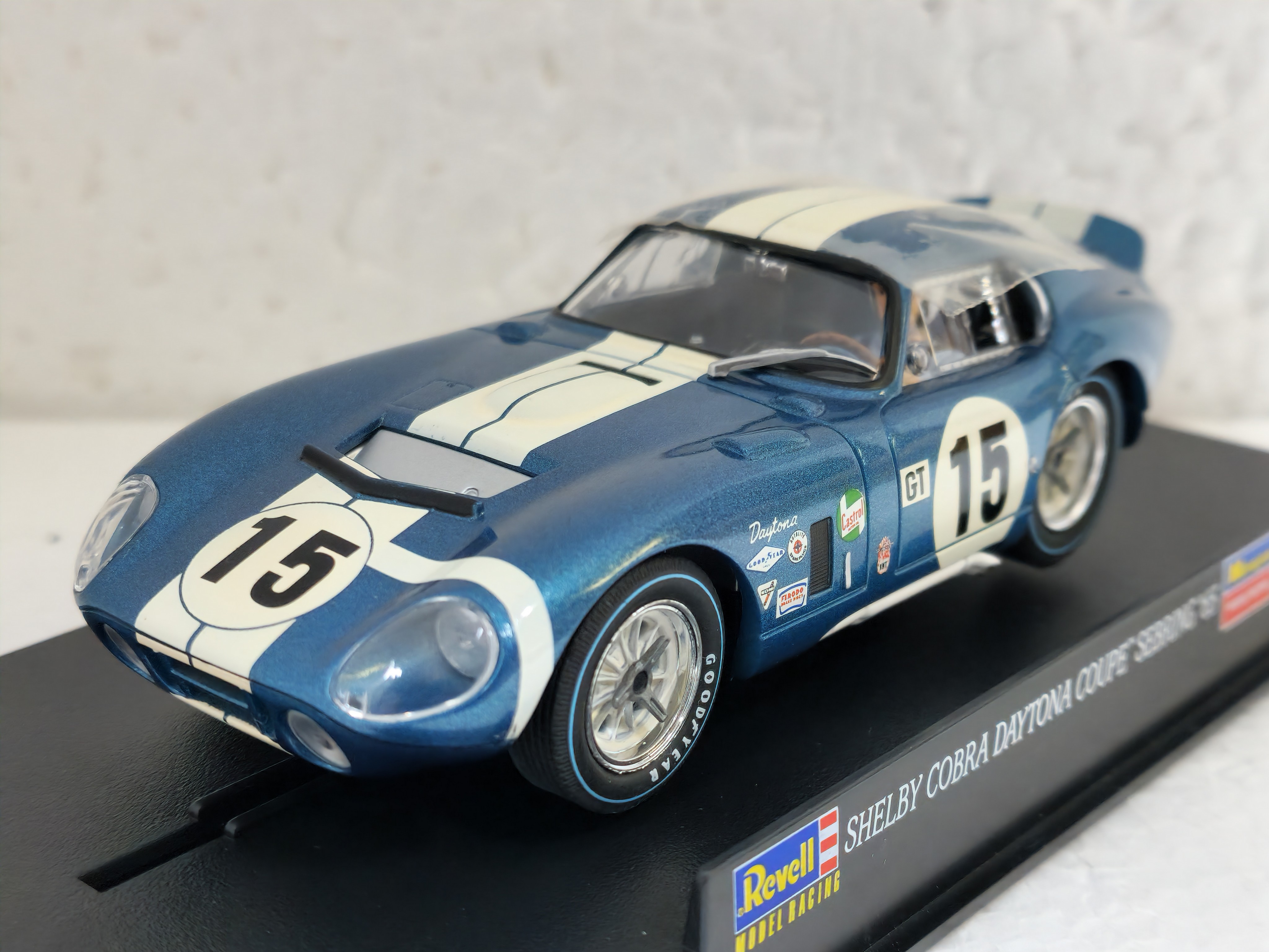 8364/4860 Revell Monogram Shelby Cobra Daytona Coupe Sebring 1965