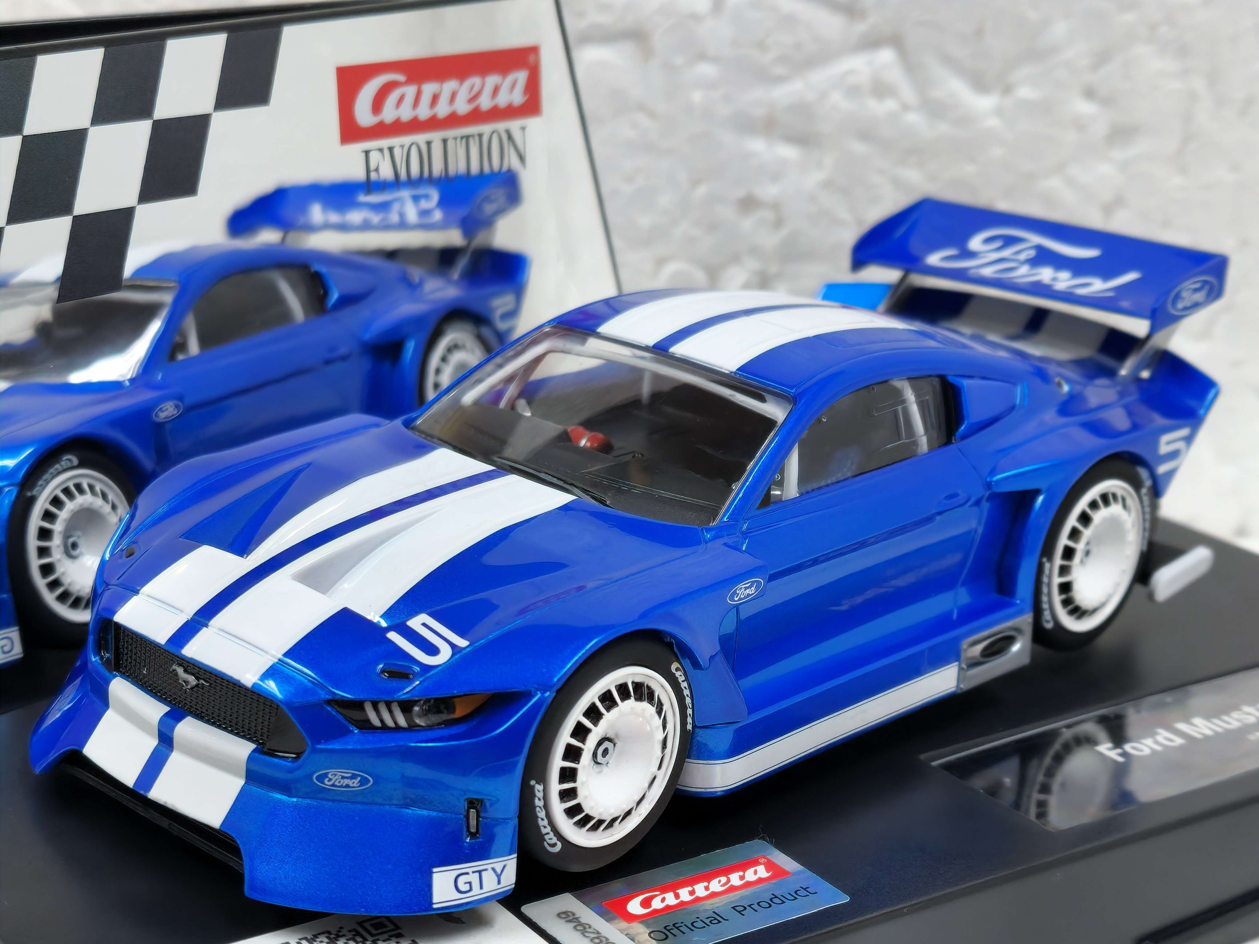 27751 Carrera Evolution Ford Mustang GTY, #5 1:32 Slot Car - Great