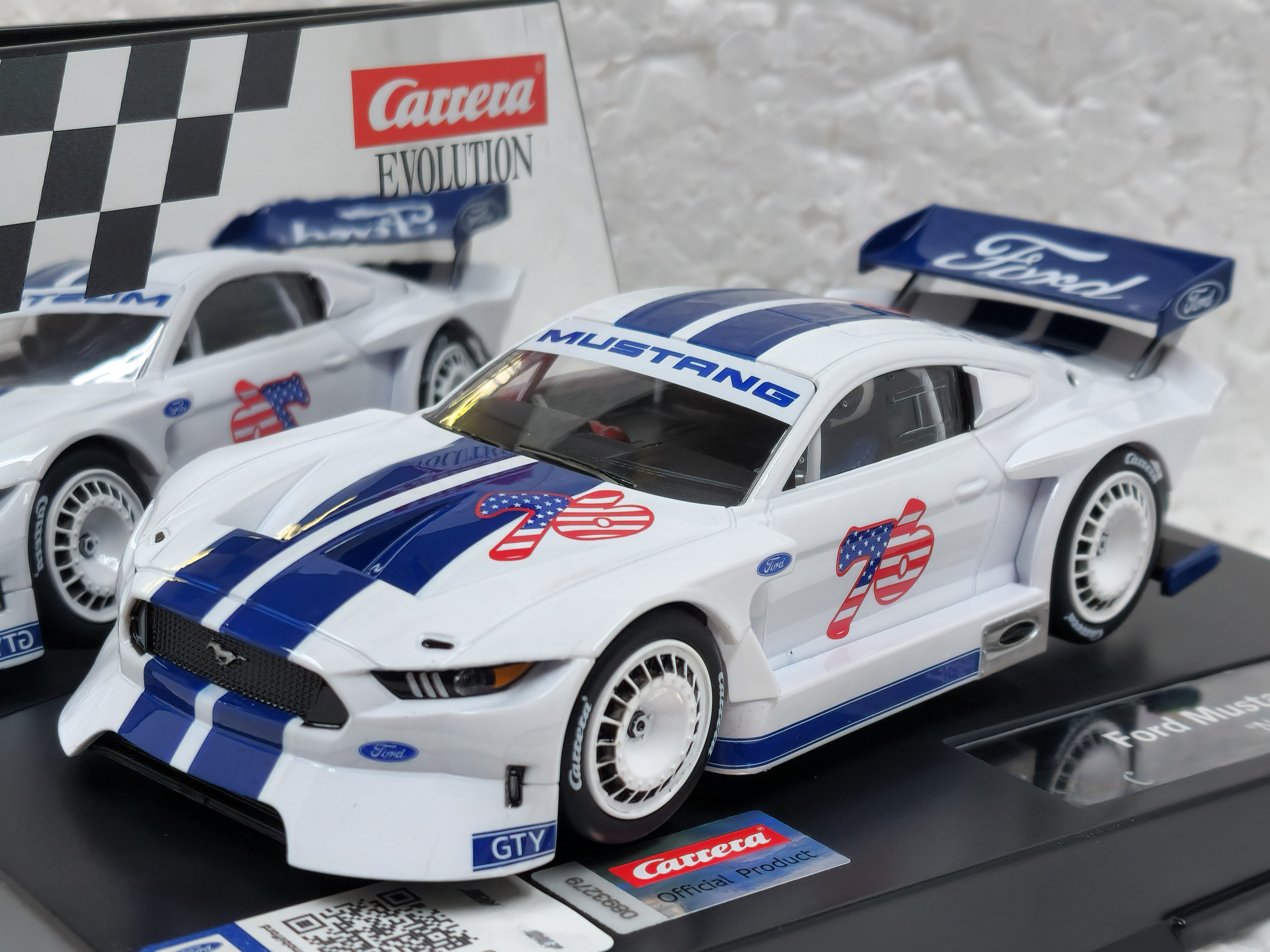 27752 Carrera Evolution Ford Mustang GTY, #76 1:32 Slot Car