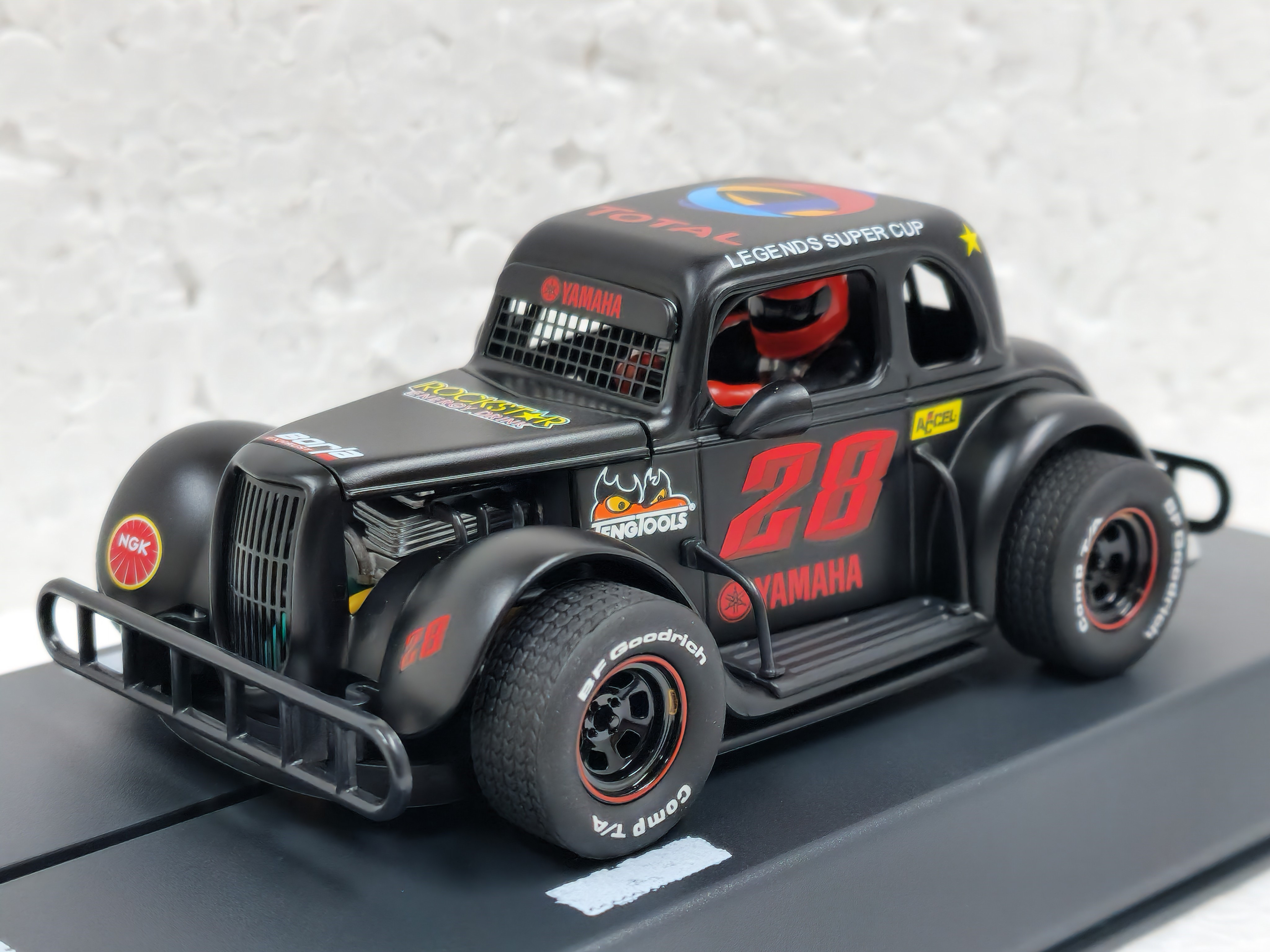 P152-DS Pioneer Legends Racer '34 Ford Coupe Black, #28 1:30 Slot