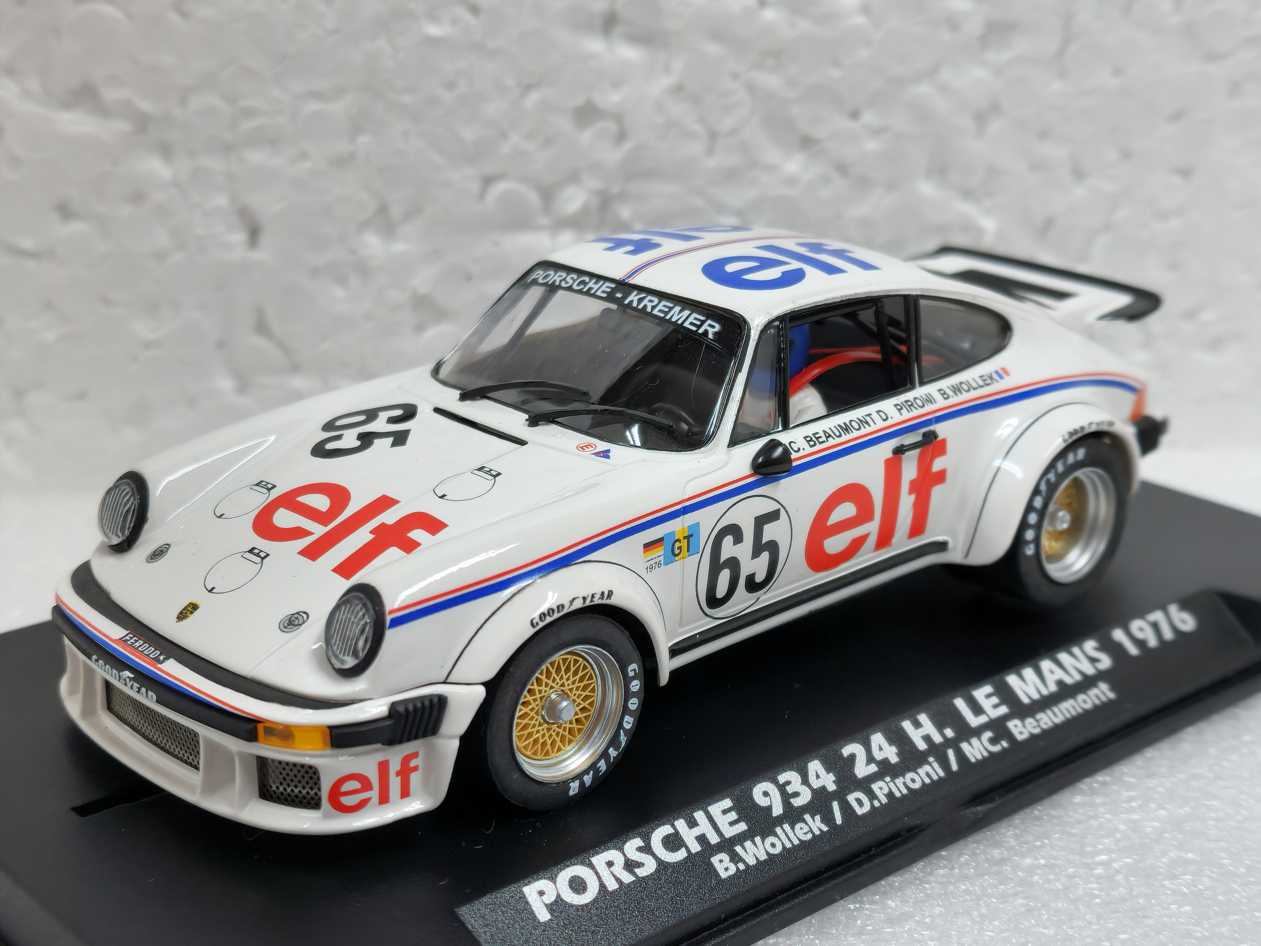 A2040 Fly Porsche 934 24H Le Mans 1976 elf, #65 1:32 Slot Car