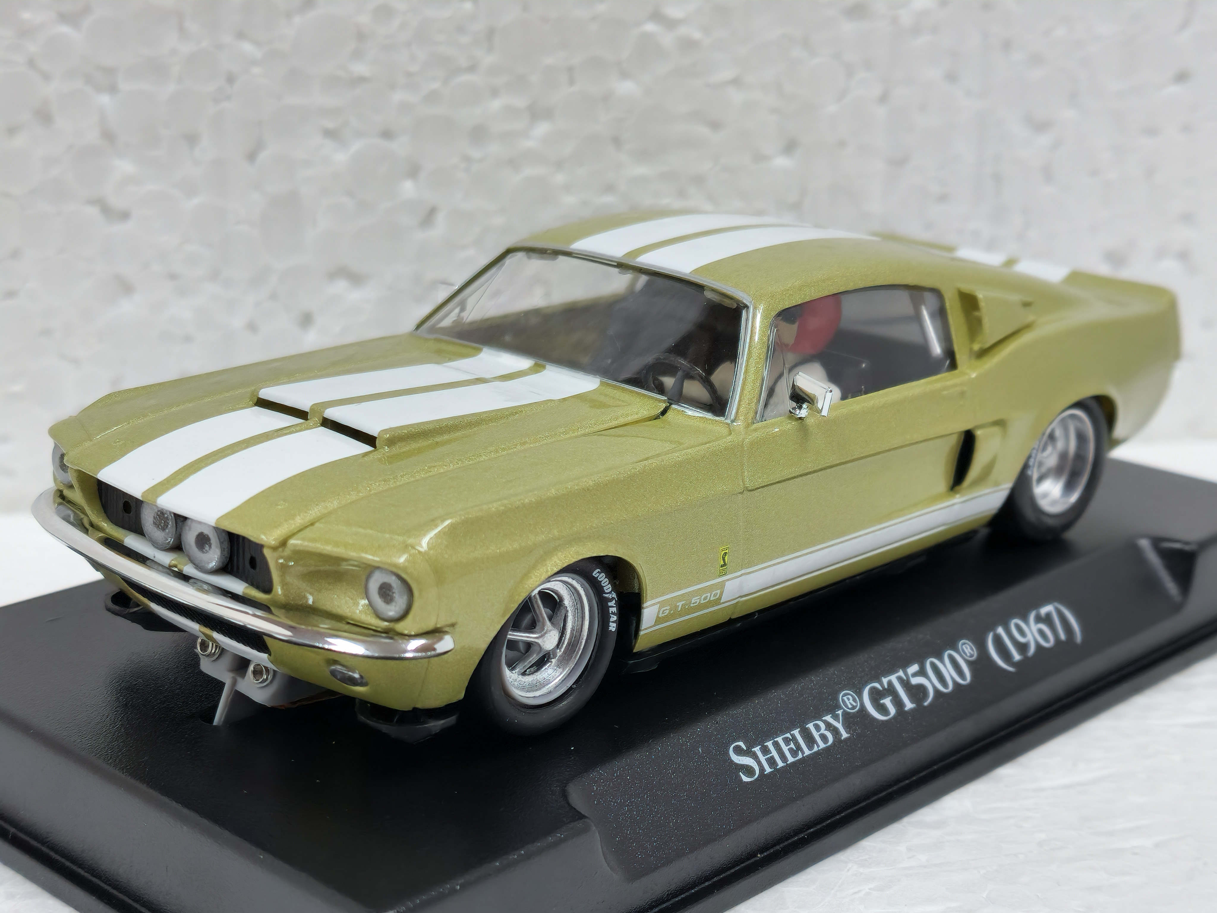LEMU506S/W Thunderslot 1967 Shelby Mustang GT500 Lime Gold 1