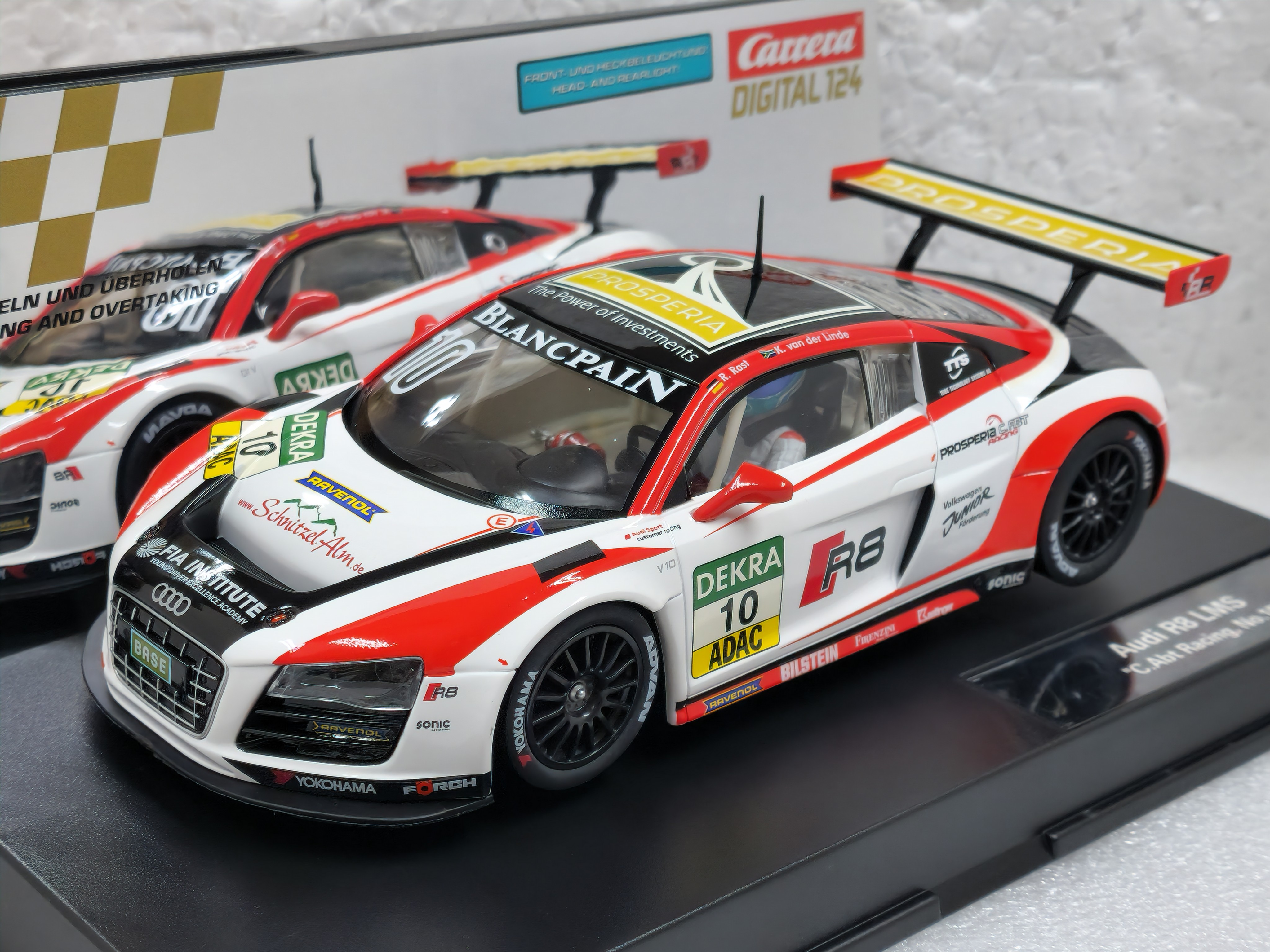 【スロットカー】Carrera 1:24  M1Team /Audi R8 23808 Carrera Digital 124 Audi R8 LMS, #10 1:24 Slot Car - Great