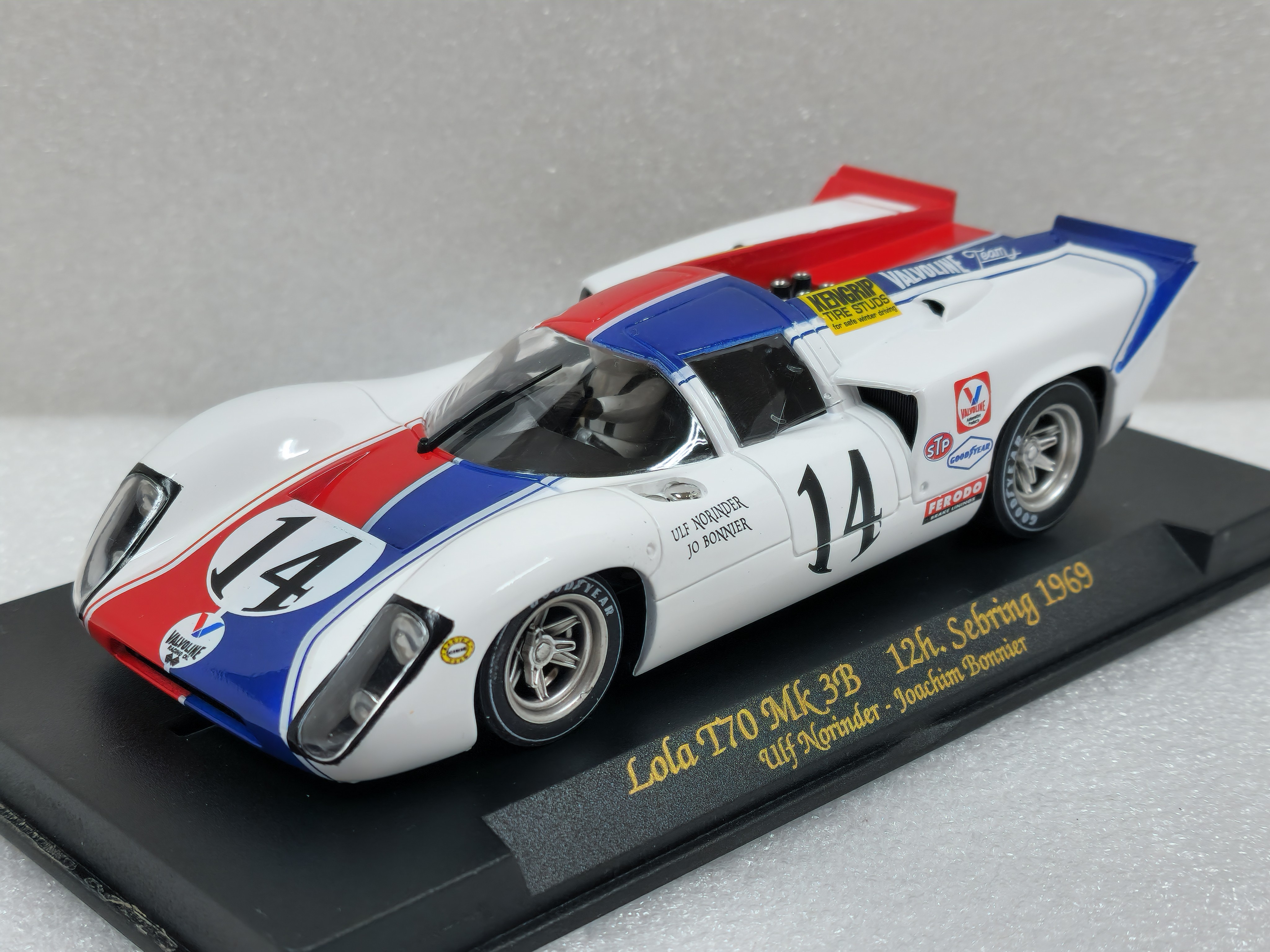 C92 Fly Lola T70 MK3B 12h Sebring 1969, #14 1:32 Slot Car - Great