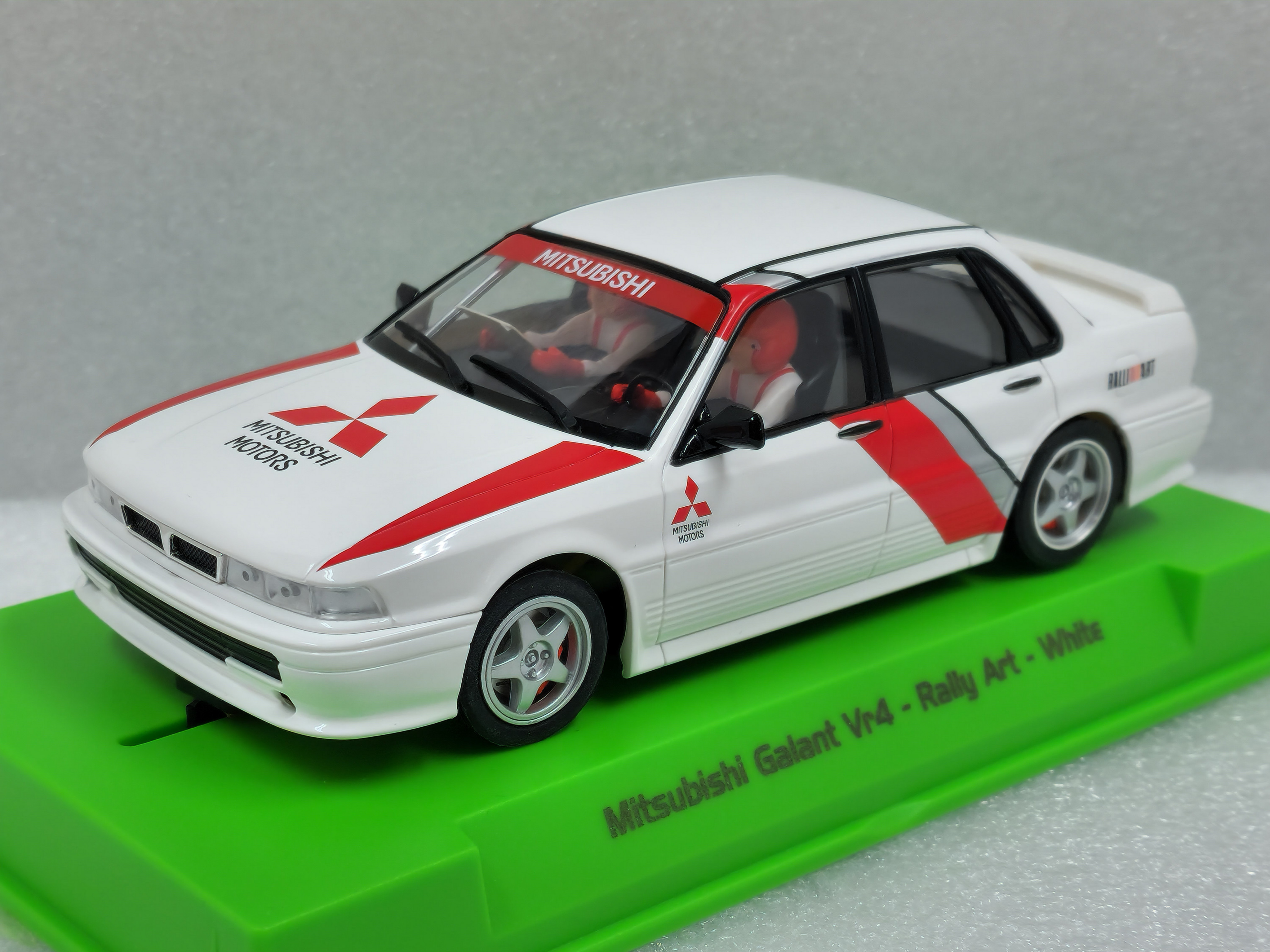 52201 Avant Slot Mitsubishi Galant VR4 Rally Art White 1:32 Slot