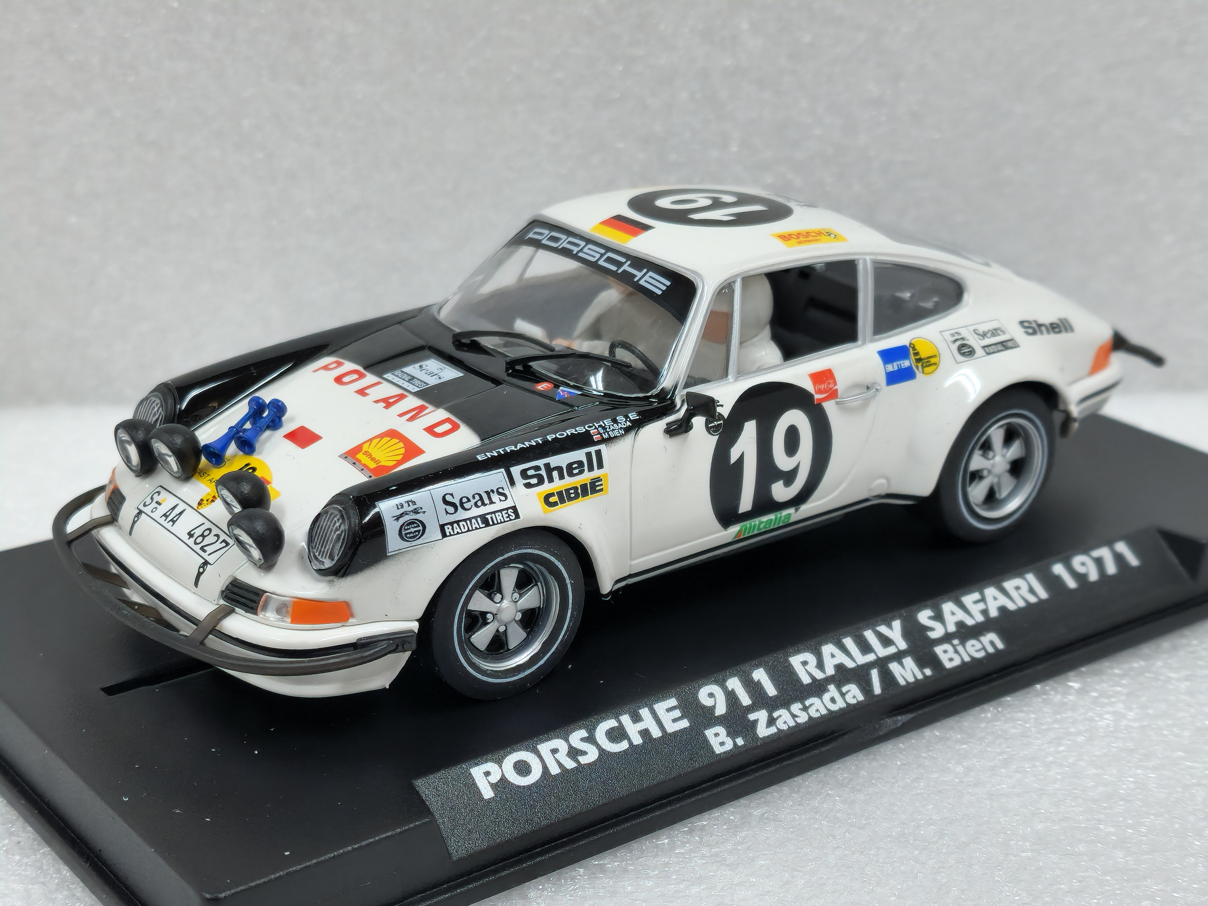 A2053 Fly Porsche 911 East African Safari Rally 1971, #19 1:32 Slot Car