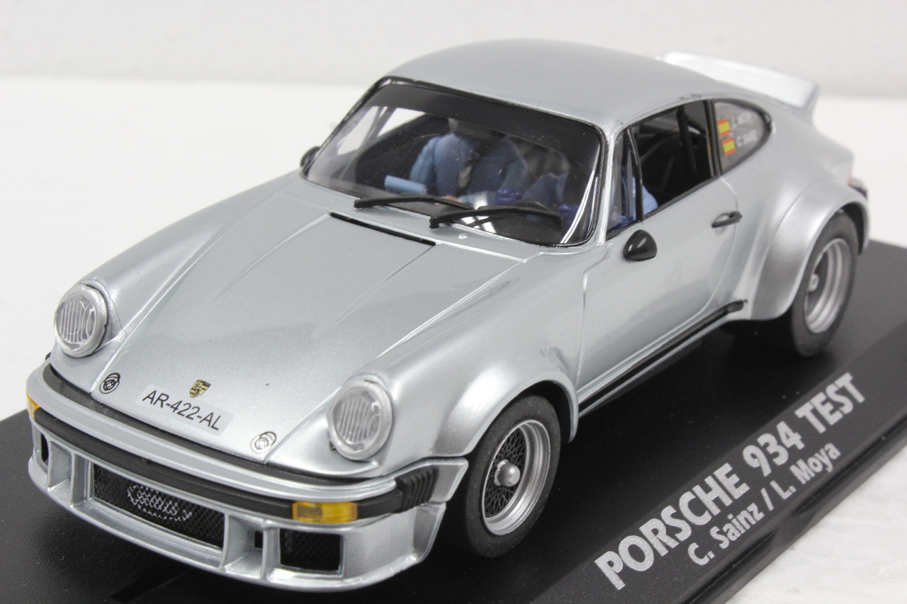 E2001 Fly Porsche 934 Test Car - Carlos Sainz and Luis Moya 1:32