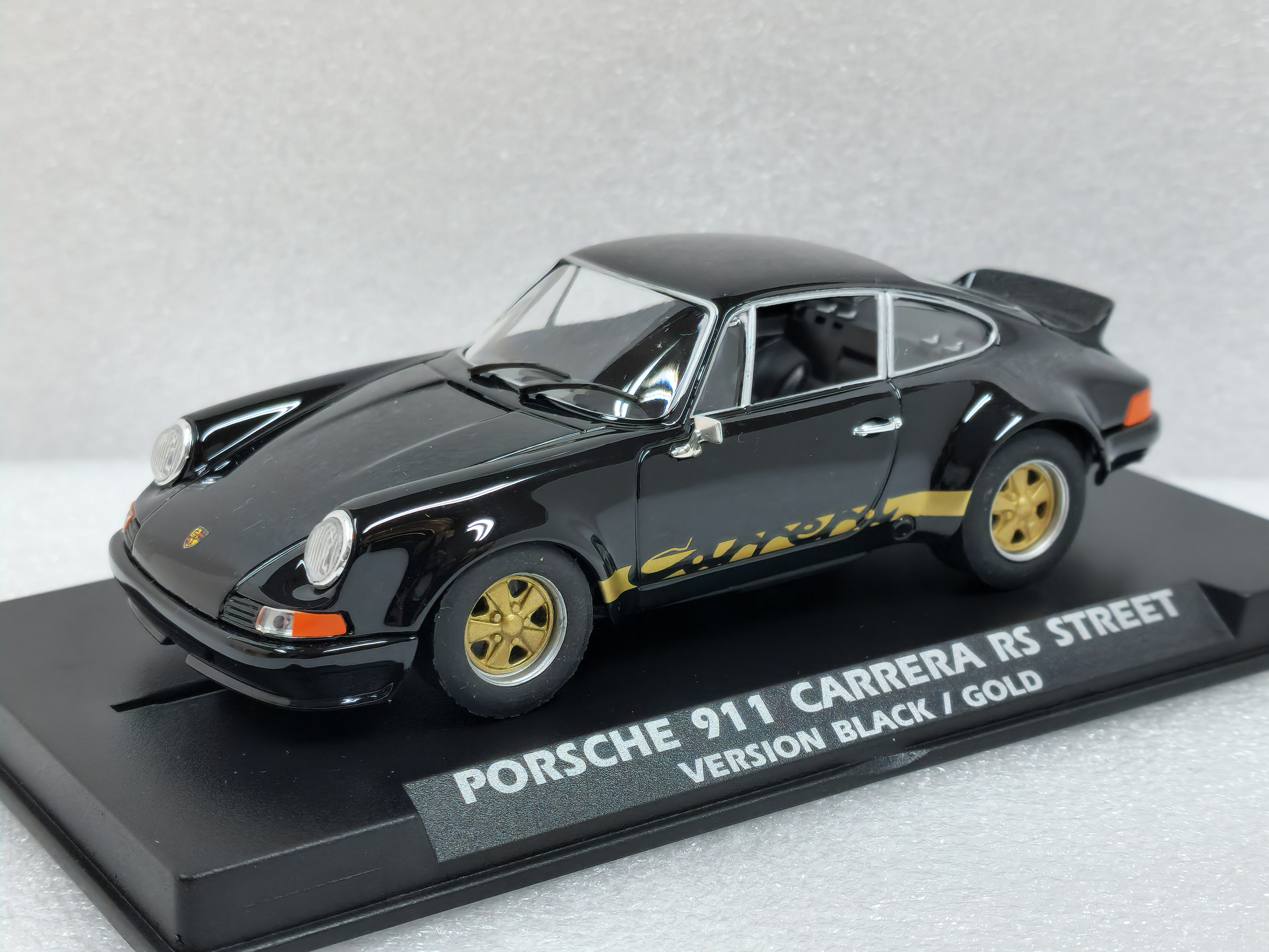 E2104 Fly Porsche 911 Carrera RS Street Black and Gold 1:32 Slot