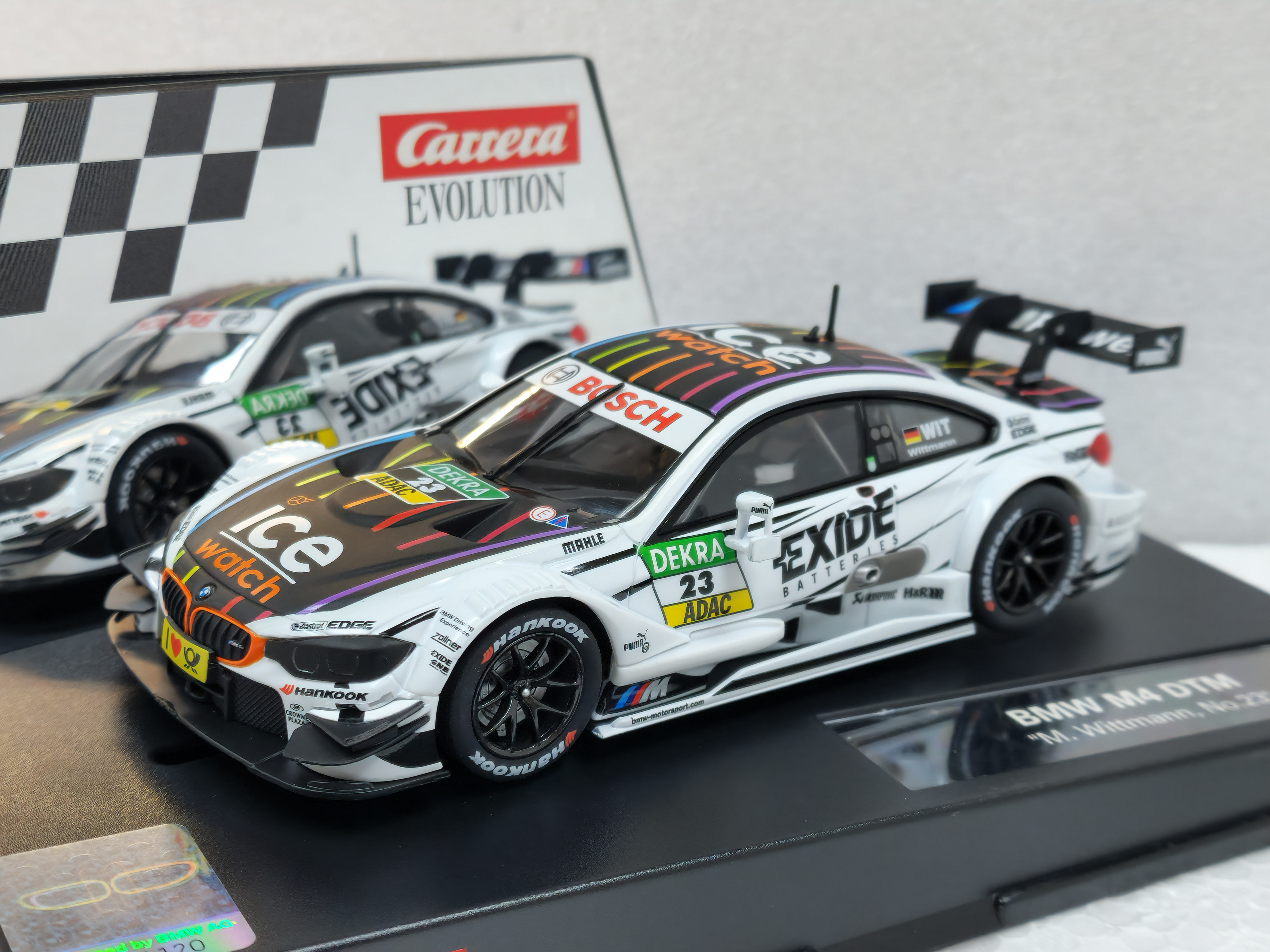 CARRERA27499-3__14871.