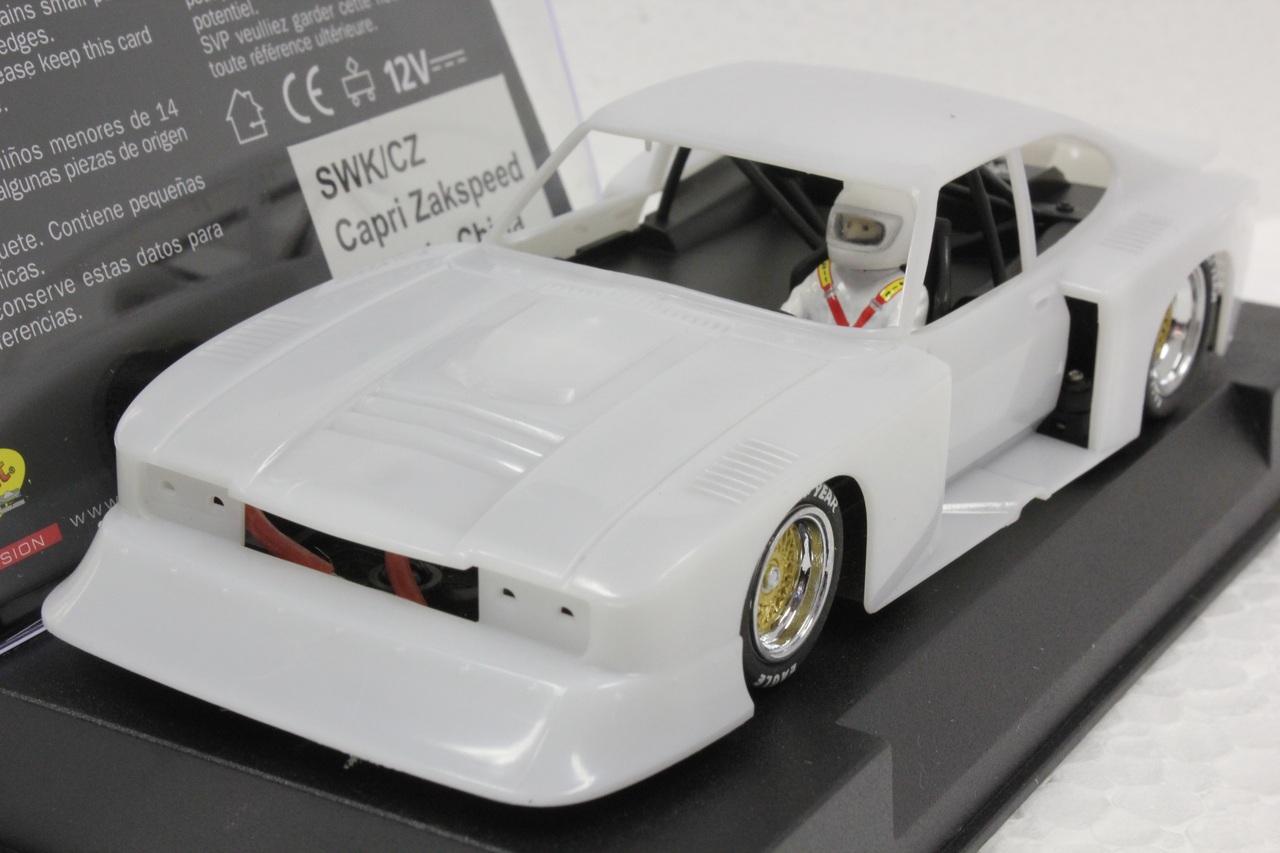 スロットカー1/32 Ford Capri RS Turbo DRM 2台セット SWK/CZ Racer Sideways Ford Capri Zakspeed Group 5 White Kit 1:32