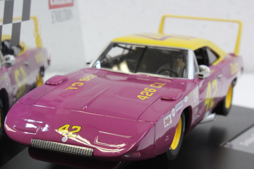 27638 Carrera Evolution Dodge Charger Daytona, #42 1:32 Slot Car