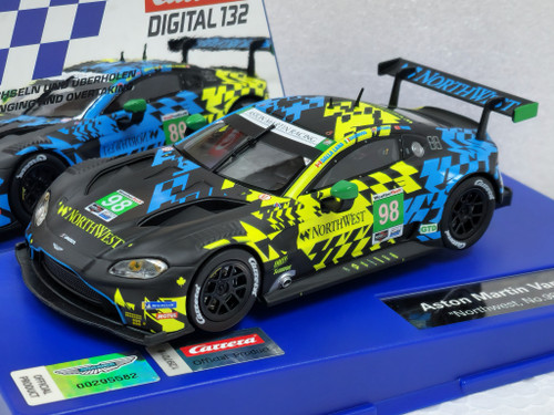 Scalextric 1/32 アストンマーティン　ヴァンテージGT3 Scalextric Aston Martin Vantage GT3 | Home Racing World