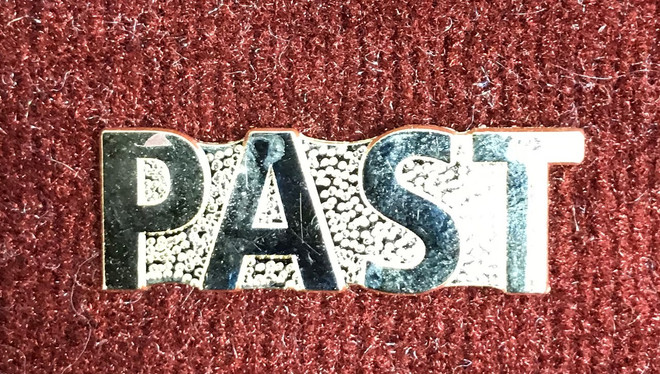 "Past" Pin  (Gold)