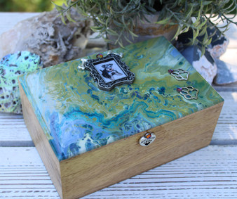 Dog Urn Box for Ashes Pet Urn Cremation, Memorial Urn with Photo - Greens