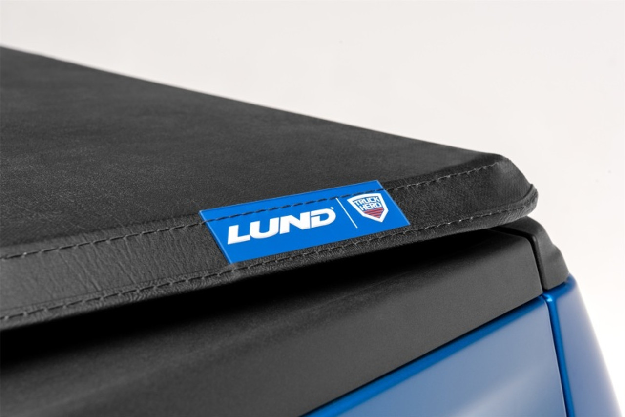 Lund 14-17 Chevy Silverado 1500 (8ft. Bed) Genesis Tri-Fold Tonneau Cover - Black - 950194 Photo - Close Up