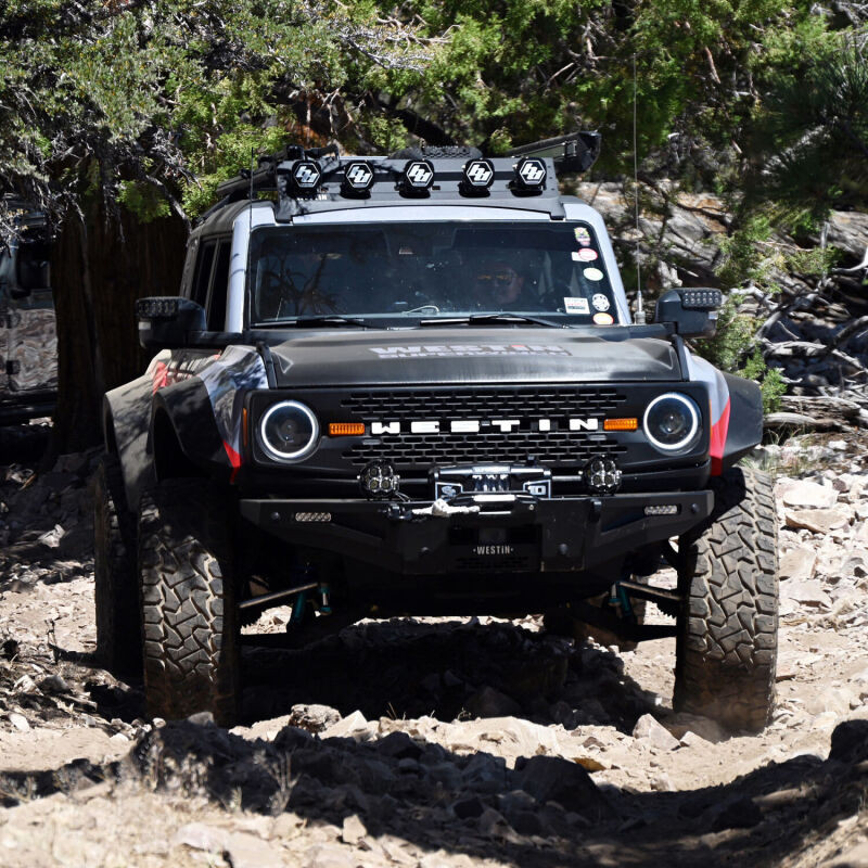 Superwinch 10000 LBS 12V DC 3/8in x 54ft Synthetic Rope Scorpion 10000SR Winch - Black Powdercoat - 1155401 Photo - lifestyle view