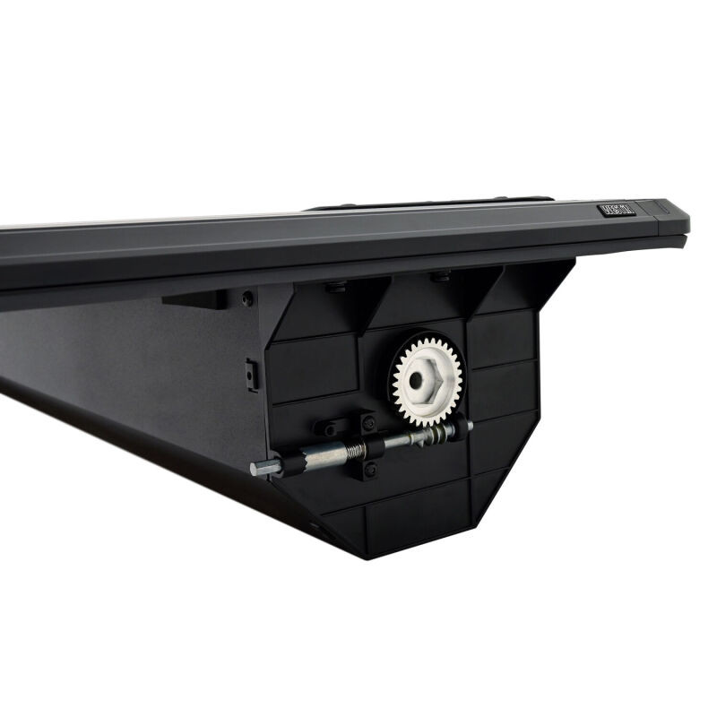 Westin 19-26 Ram 1500 (New Body)(Excl. RamBox) 5ft 7in Bed Manual Retractable Tonneau Cover - Black - 19-64705 Photo - Close Up