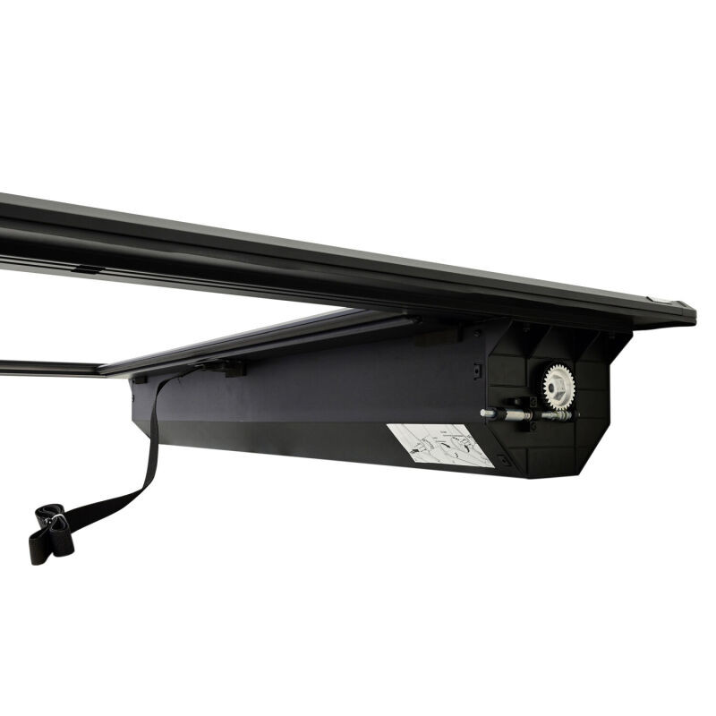Westin 19-26 GM Silverado/Sierra 2500/3500 6ft 6in Bed Manual Retractable Tonneau Cover - Black - 19-63995 Photo - Close Up
