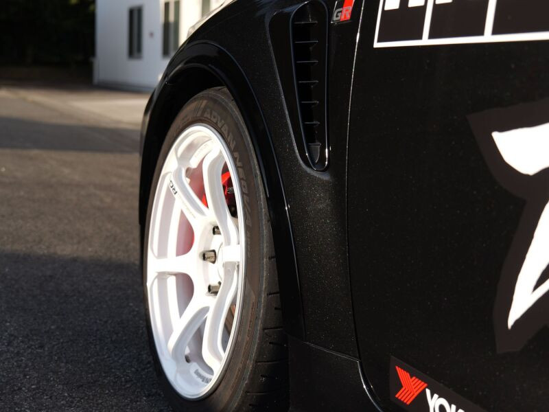HKS GR COROLLA GZEA14H Fender Molding - 53004-AT036 Photo - Close Up