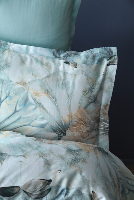 Chiro - Eleganță naturală cu reflexii minerale