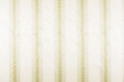 <p>Dell'Arno Peridot A7PG140003 by Scalamandre Fabric</p><p><strong>Required Minimum Quantity Purchase: Fabrics by the yard 1 YARD MINIMUM </p><p>Book: MANOR SUITE</p><p>Content: 43% LINEN 30% SILK 27% VISCOSE</p><p>Origin: ITALY</p><p>Performance: LIGHT DUTY</p><p>Repeat: Horizontal: 8.5" and Vertical: 11.5"</p><p>Width: 51.75</p>