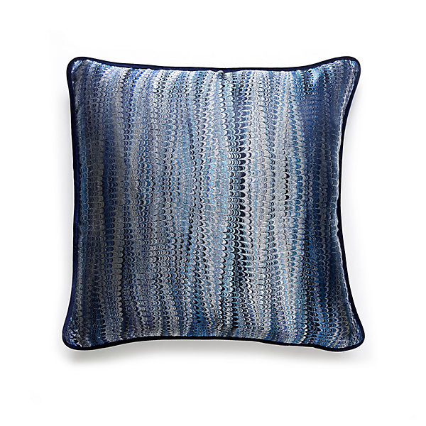 Ebru Silk Weave Bluestone by Scalamandre
 Pillow Scalamandre
 Pillow Ebru Silk Weave BluestonePillow 73% VISCOSE 27% SILK USA </p><p>Repeat: H: , V: - Fabric Carolina -