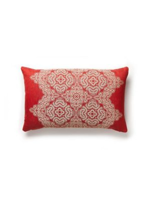 <p>Josephine Pillow 14 X 22 - Carnelian SCLJOSEPILL0003 by Scalamandre Pillows</p><p><strong>Required Minimum Quantity Purchase: Product</p><p>Book: LA BOHEME</p><p>Content: 60% COTTON 25% LINEN 15% POLYESTER</p><p>Origin: U.S.A.</p><p>Performance: MEDIUM DUTY</p><p>Repeat: Horizontal: 17" and Vertical: 28"</p><p>Width: 0</p>