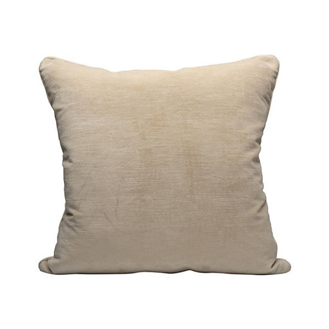 Persia Natural by Scalamandre
 Pillow Scalamandre
 Pillow Persia NaturalPillow 69% COTTON / 31% LINEN ITALY </p><p>Repeat: H: , V: - Fabric Carolina -